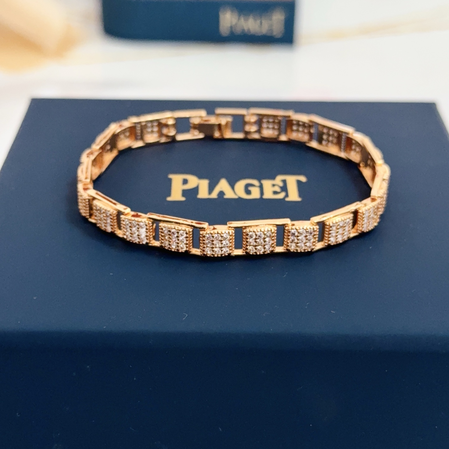 Piaget Pave Diamond Link Bracelet bracelet 18k rose gold with clear white diamonds 18cm