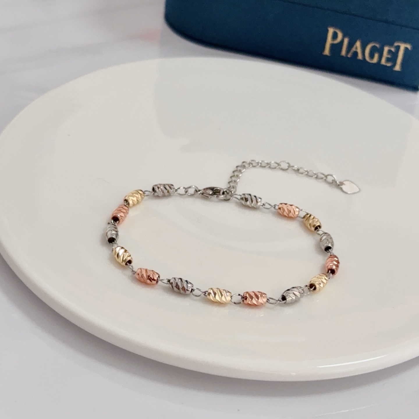 Piaget Tri-Tone Textured Bead Chain bracelet Tri-tone silver yellow gold rose gold metal no gemstones 18cm with 3cm extender
