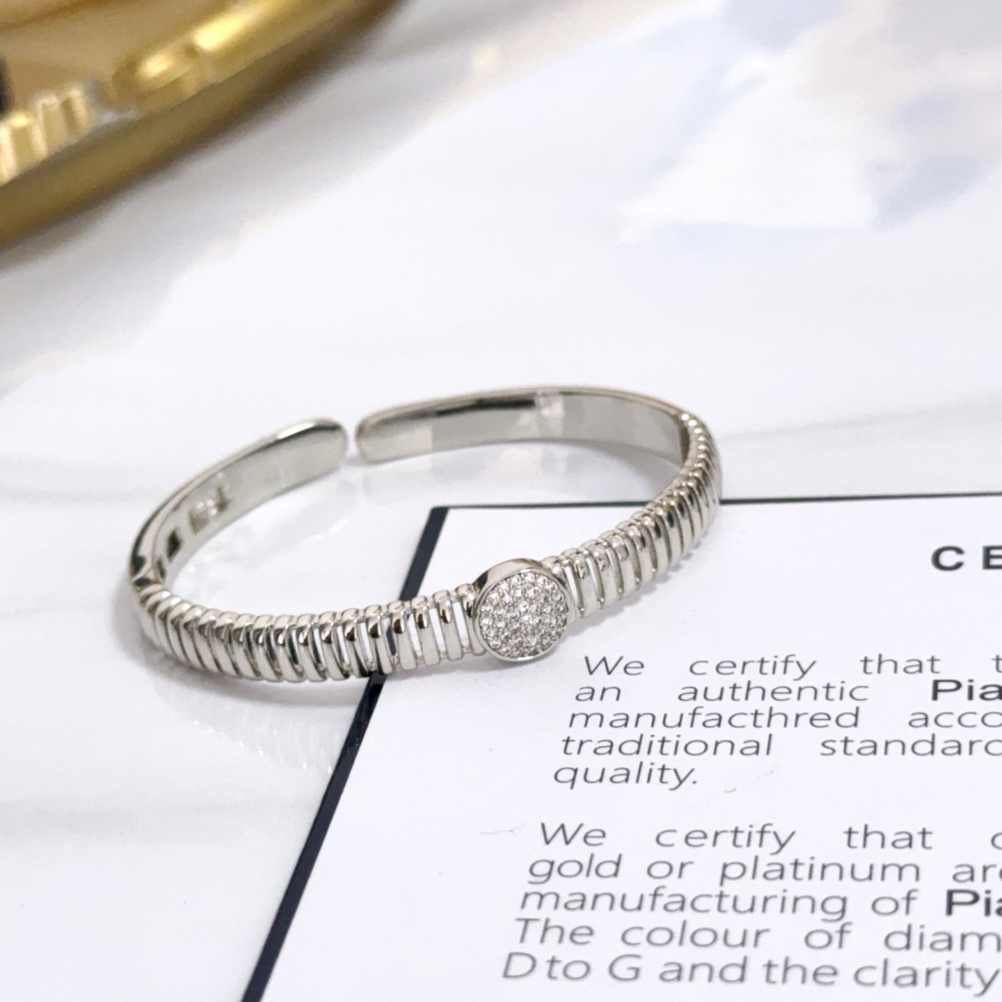 Piaget Possession bracelet Silver-toned white gold with pave set clear diamonds 17cm