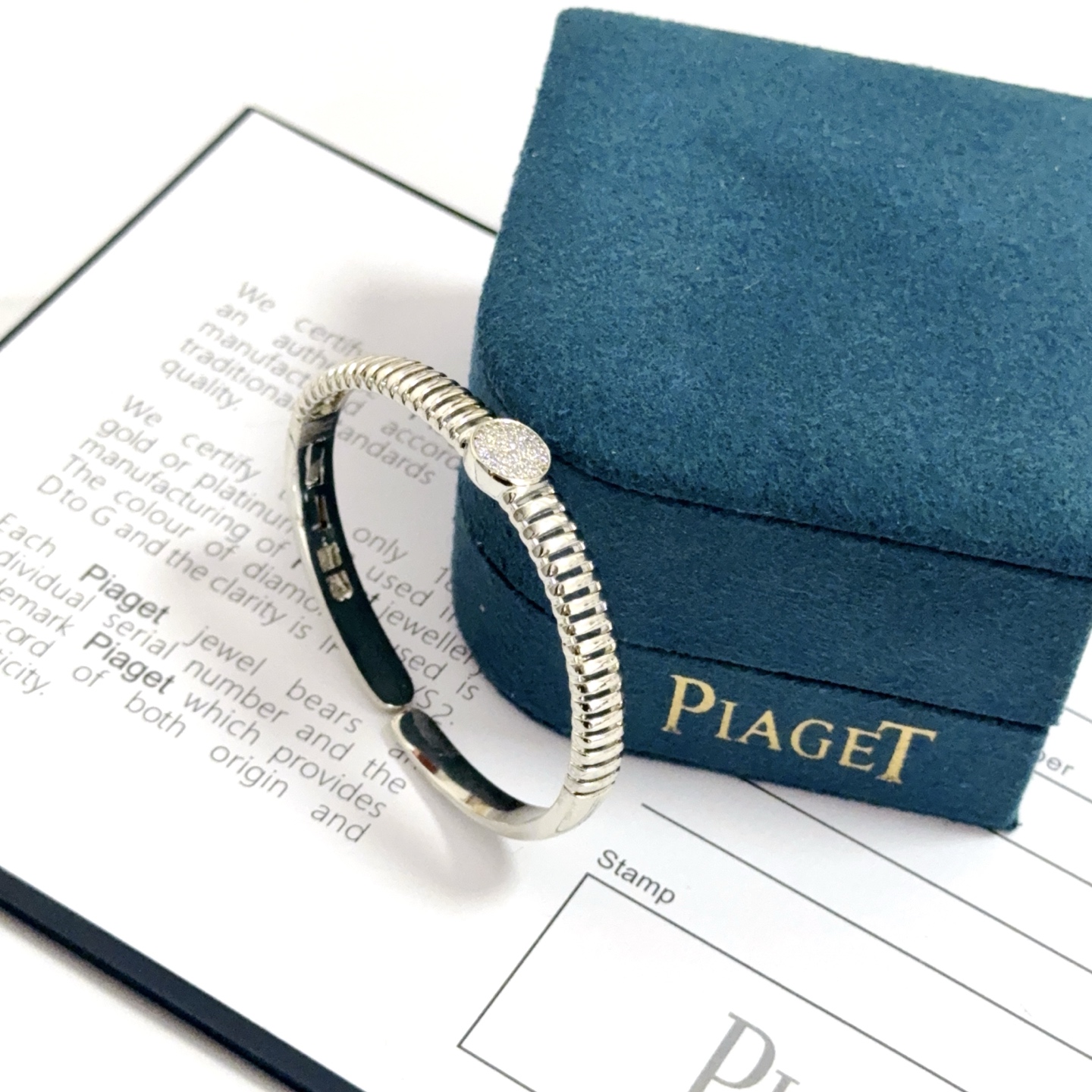 Piaget Possession bracelet Silver-toned white gold with pave set clear diamonds 17cm