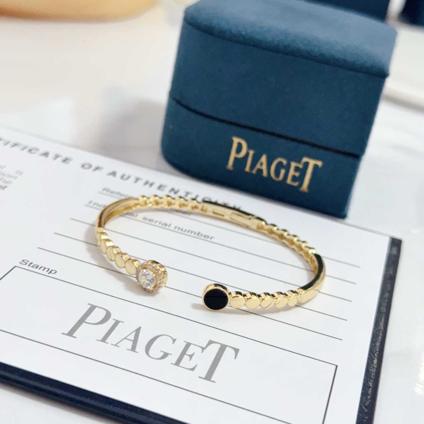 Piaget Possession bracelet 18k yellow gold clear diamond black onyx 17cm inner circumference