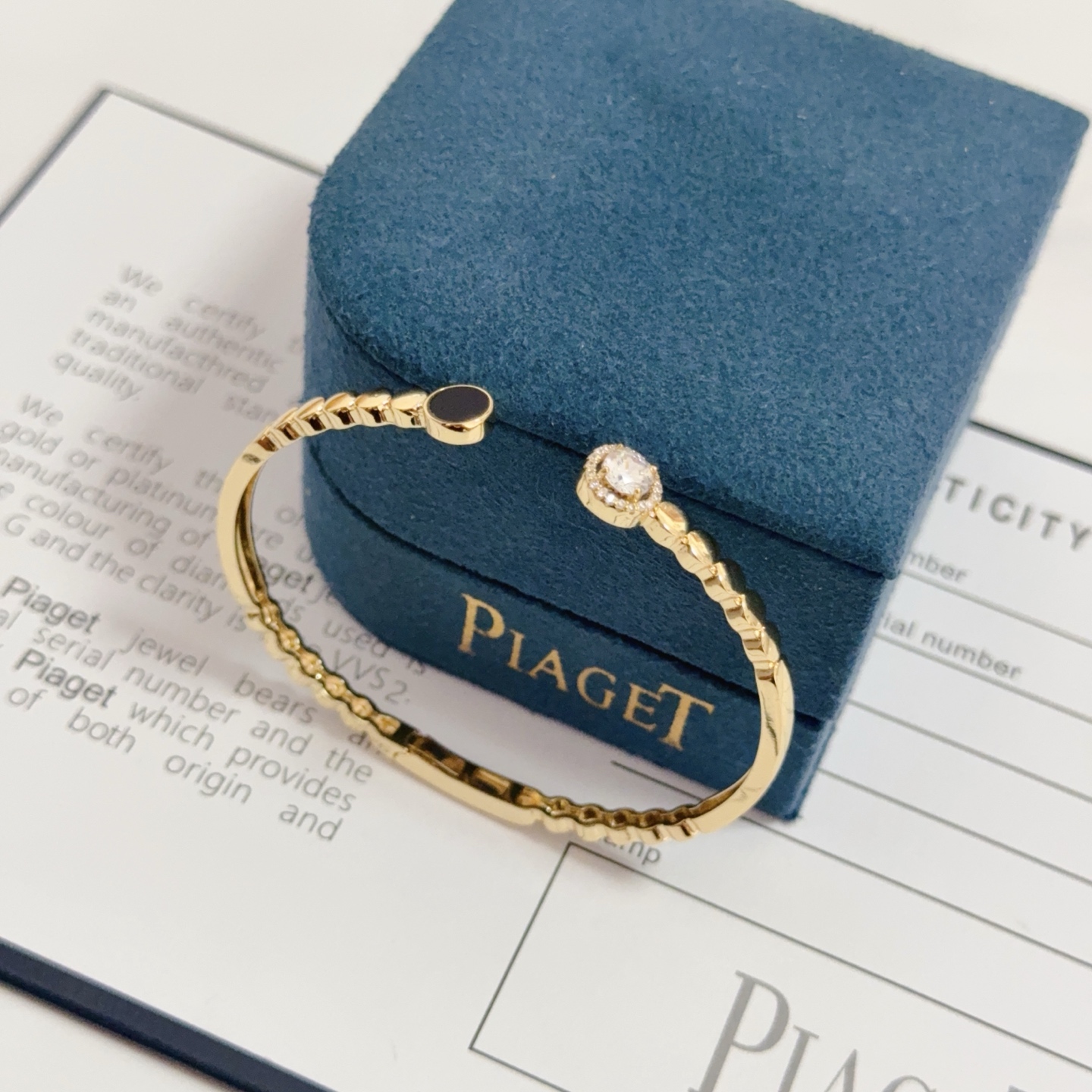 Piaget Possession bracelet 18k yellow gold clear diamond black onyx 17cm inner circumference