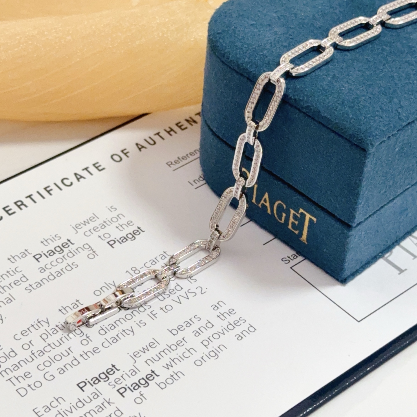 Piaget Possession bracelet Silver-toned white gold with clear diamond accents 17cm