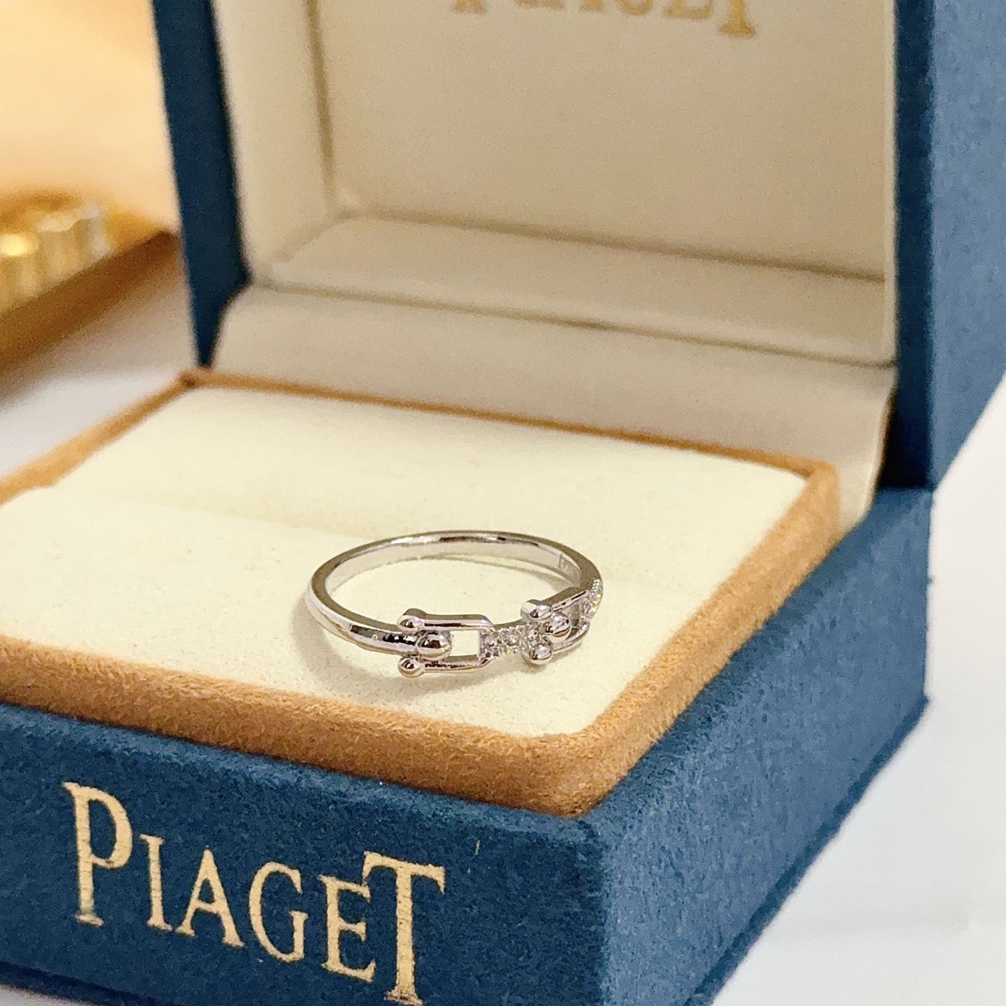 Piaget Possession ring silver white gold with clear diamond accents US 6