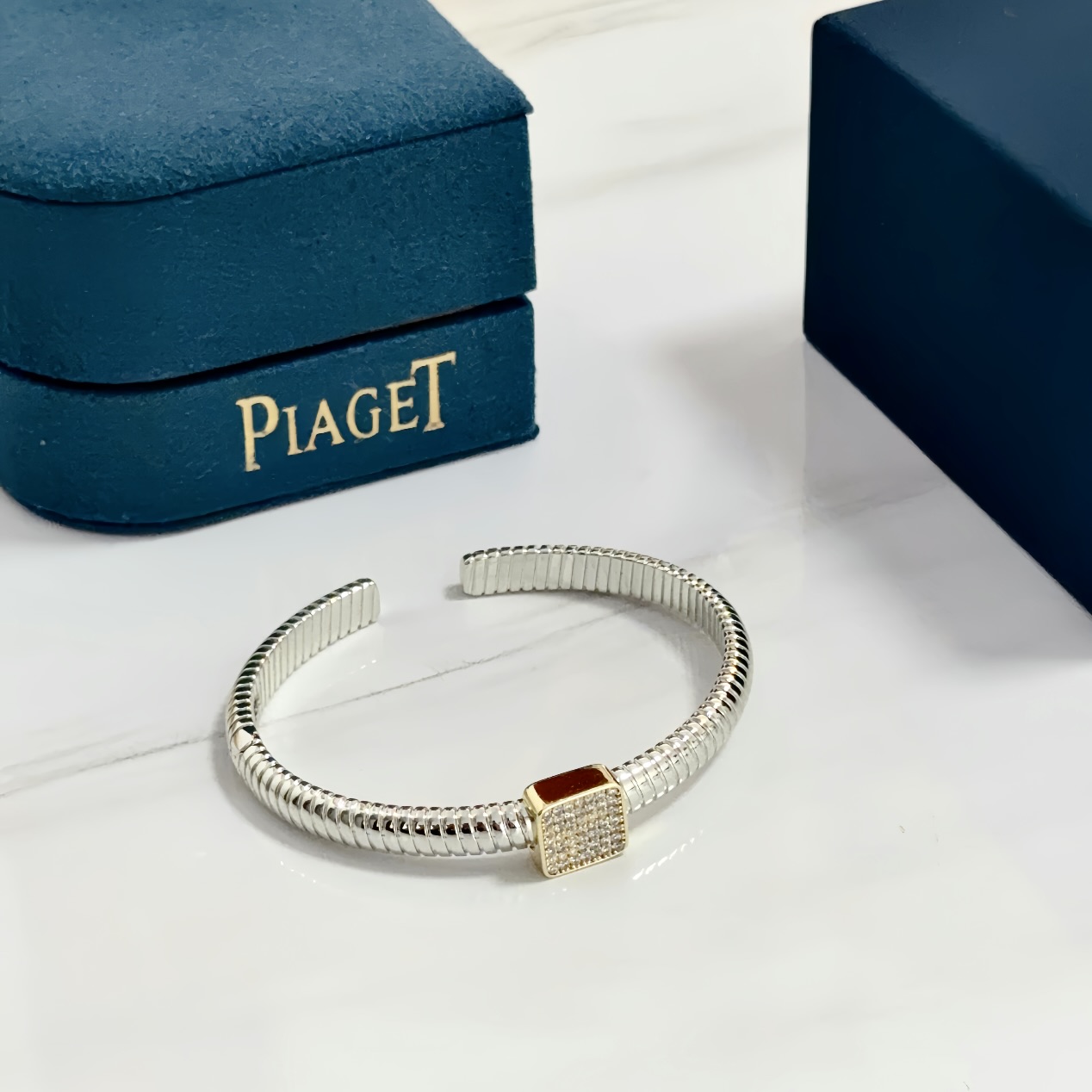 Piaget Possession bracelet Two-tone silver and yellow gold with pave clear diamonds 17cm