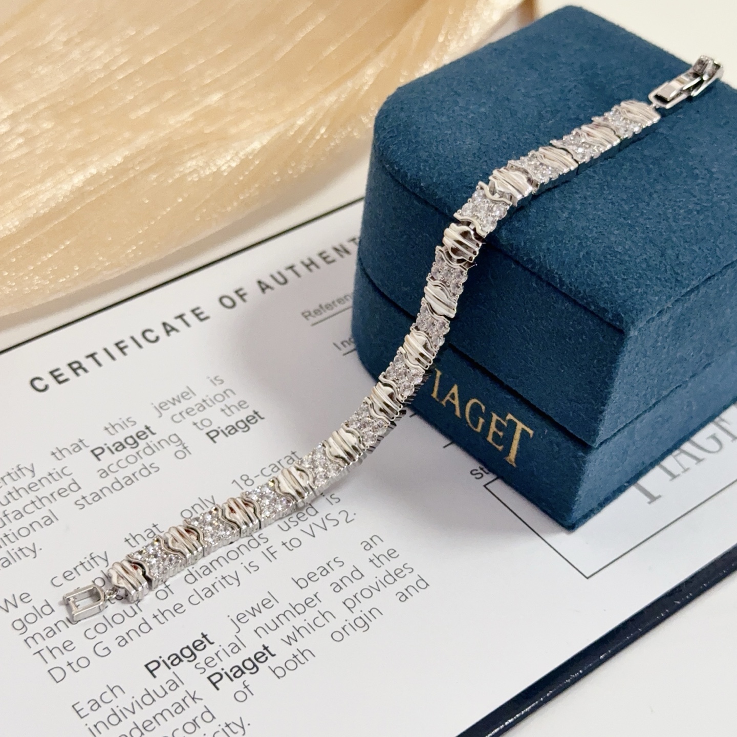 Piaget Pave Diamond Link Bracelet bracelet 18k white gold with clear white diamonds 18cm