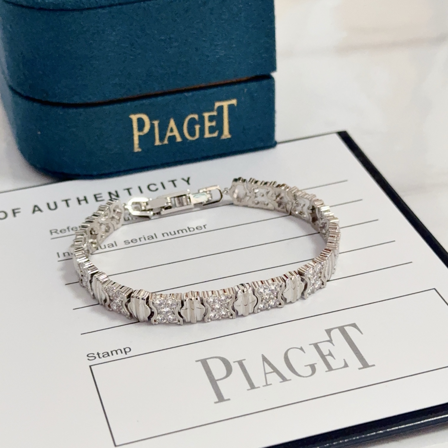 Piaget Pave Diamond Link Bracelet bracelet 18k white gold with clear white diamonds 18cm