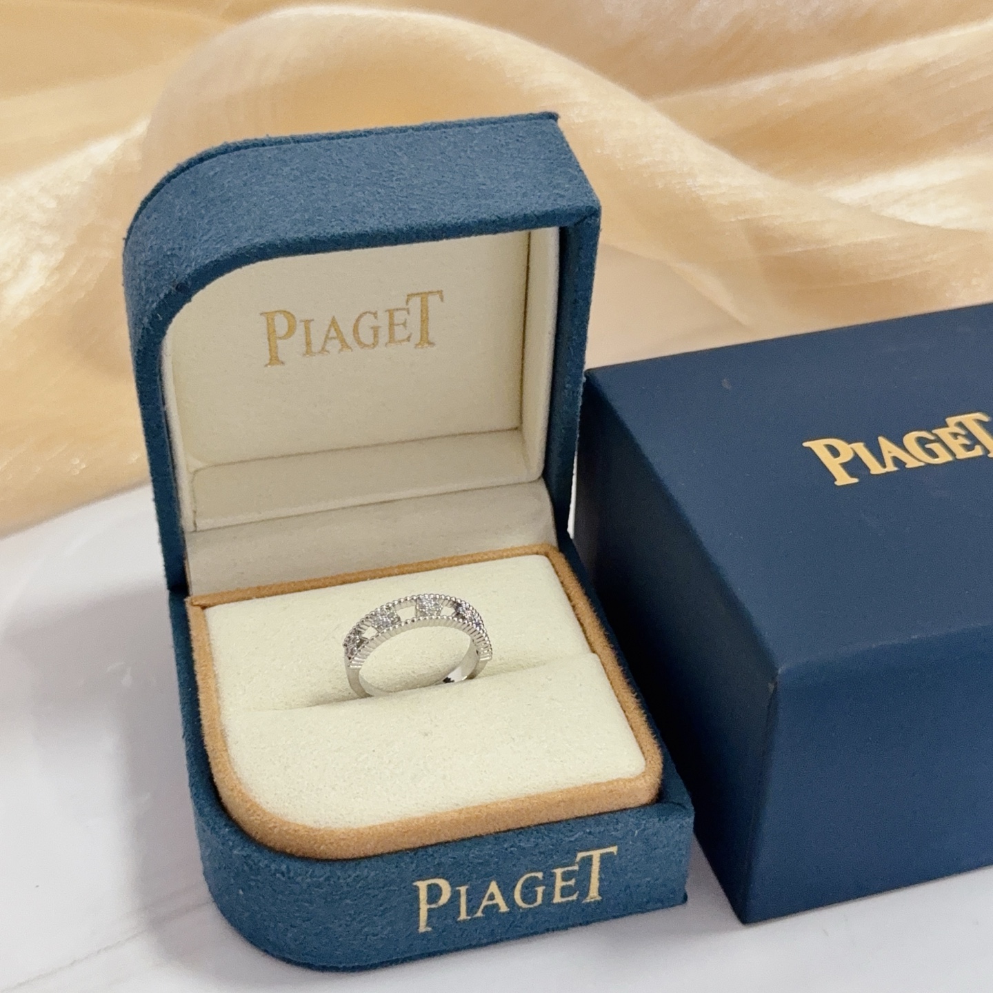 Piaget Possession ring 18k white gold clear diamond EU 50