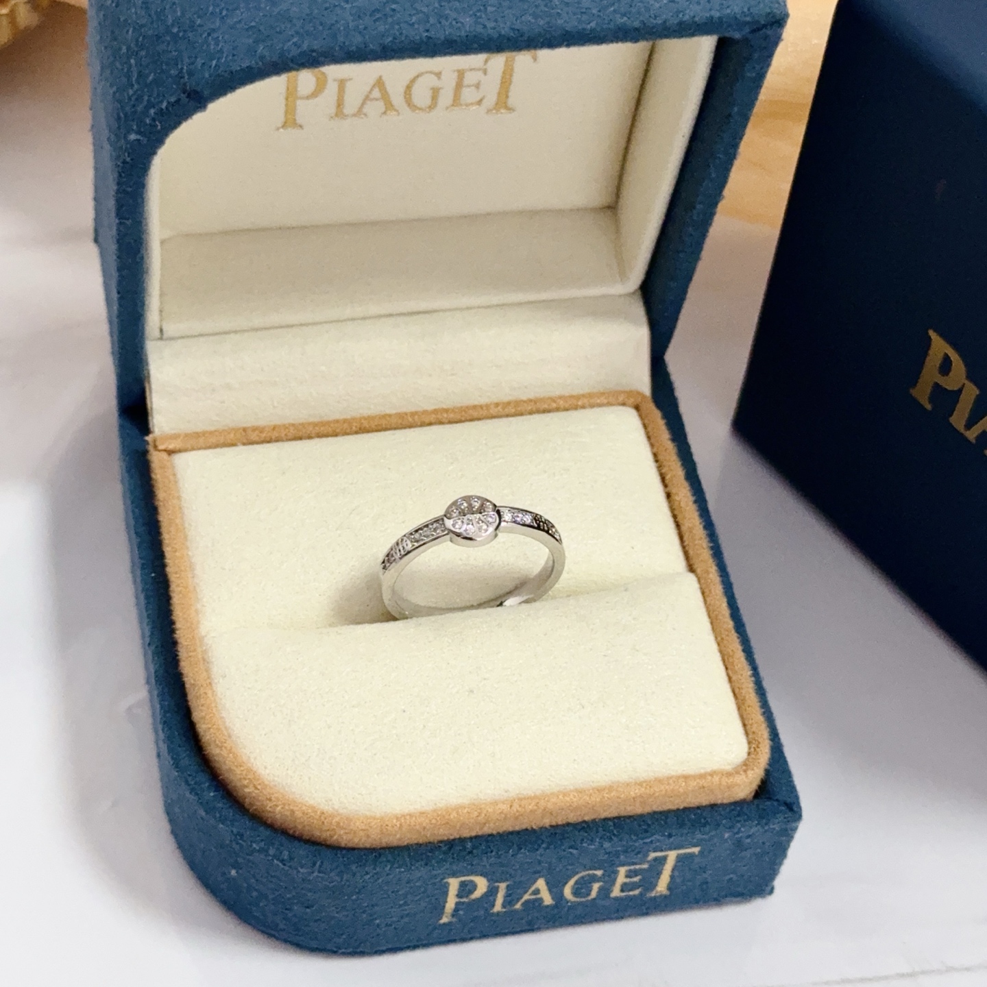 Piaget Possession ring 18K white gold with clear diamond accents US 6