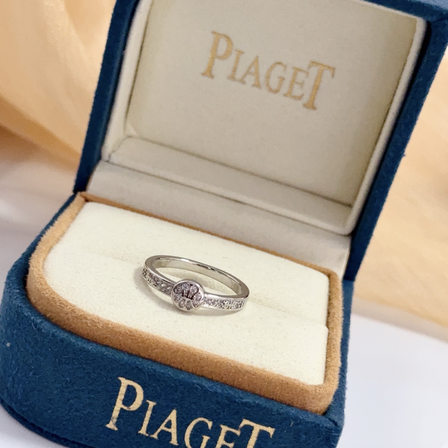 Piaget Possession ring 18K white gold with clear diamond accents US 6