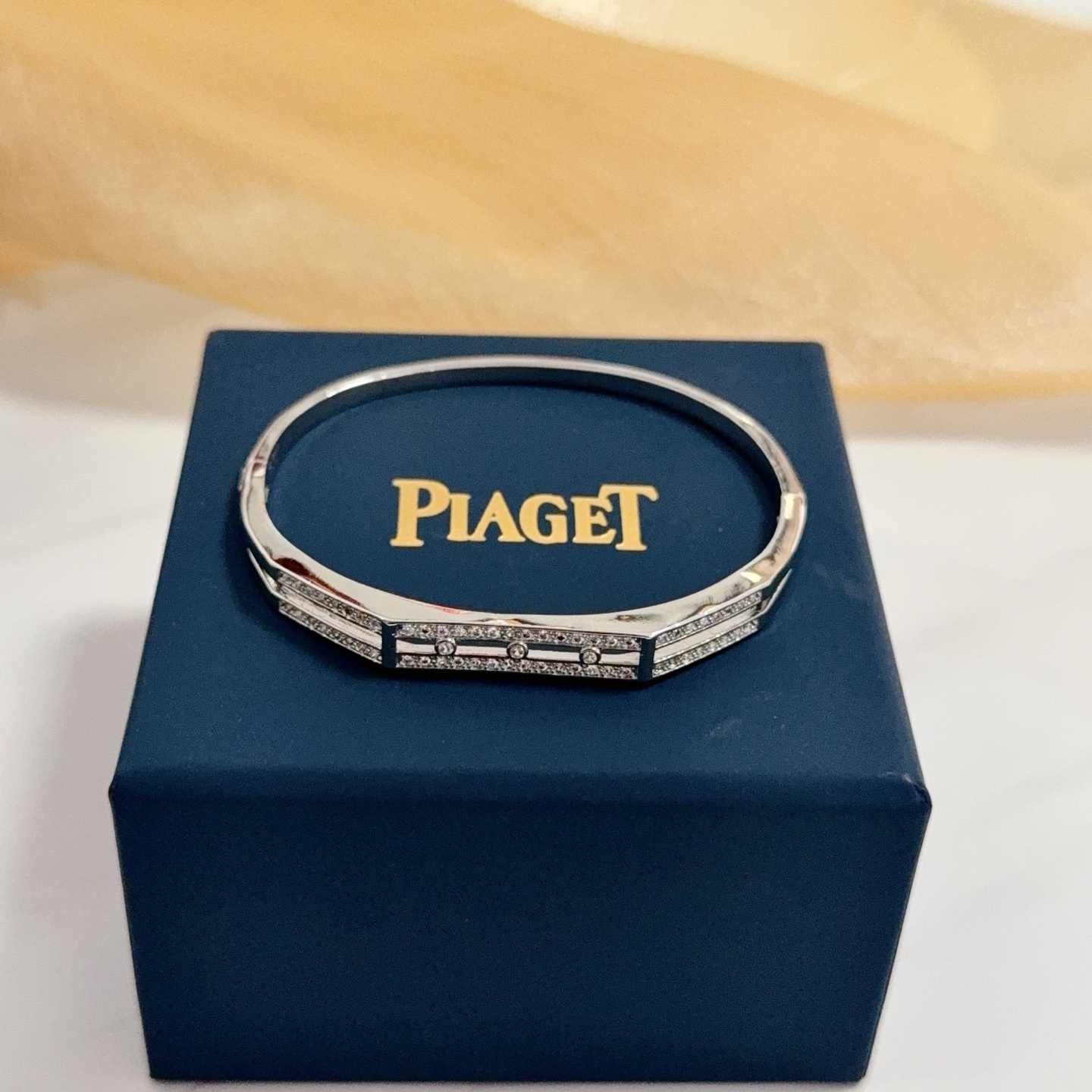 Piaget Possession bracelet silver-toned white gold with clear diamond accents 17cm inner circumference