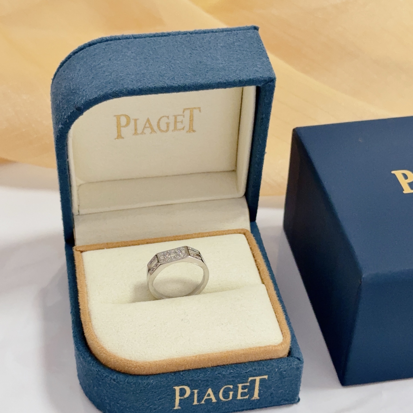 Piaget Possession ring 18k white gold with clear diamond accents US 7