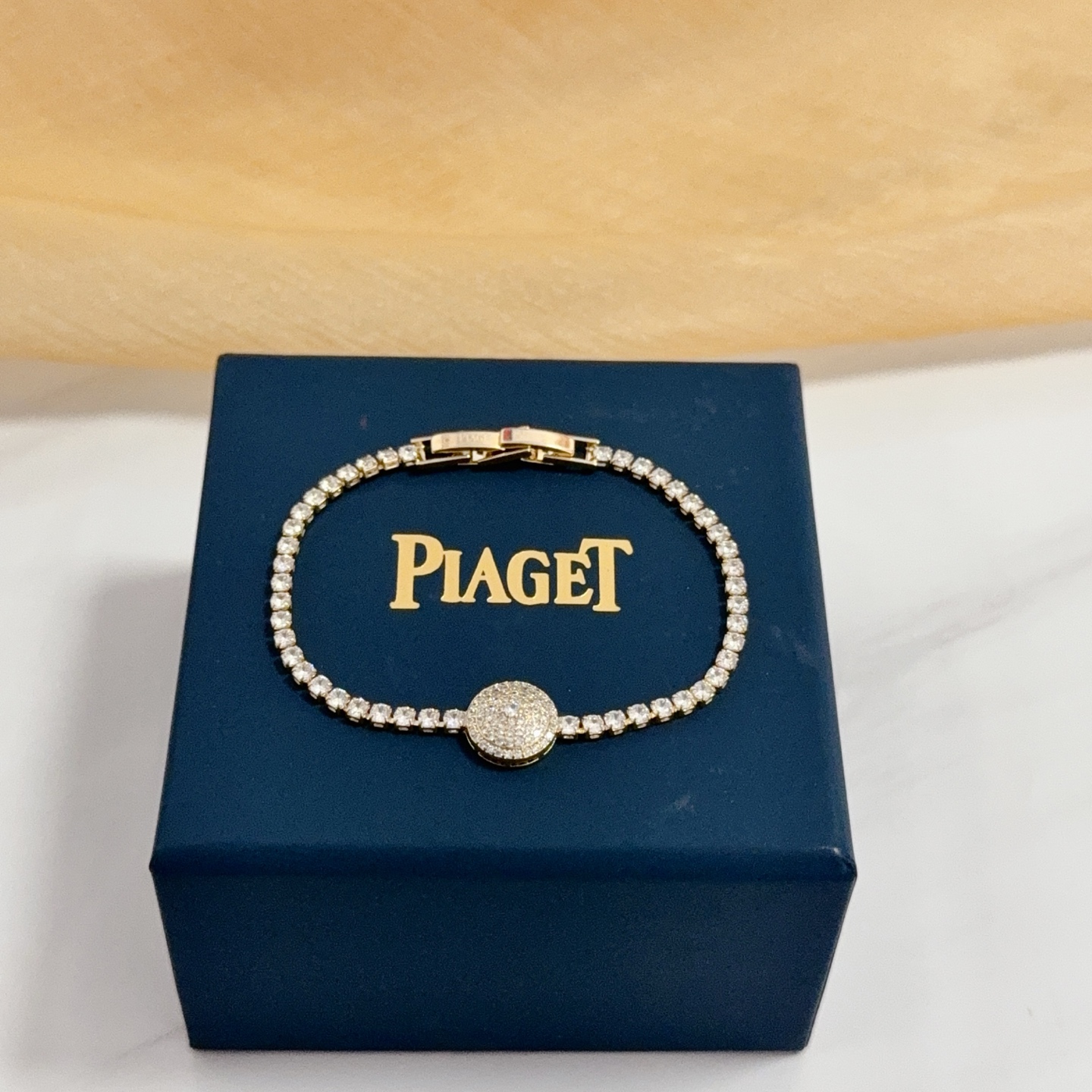 Piaget Possession bracelet 18k yellow gold pave set white diamonds 17cm