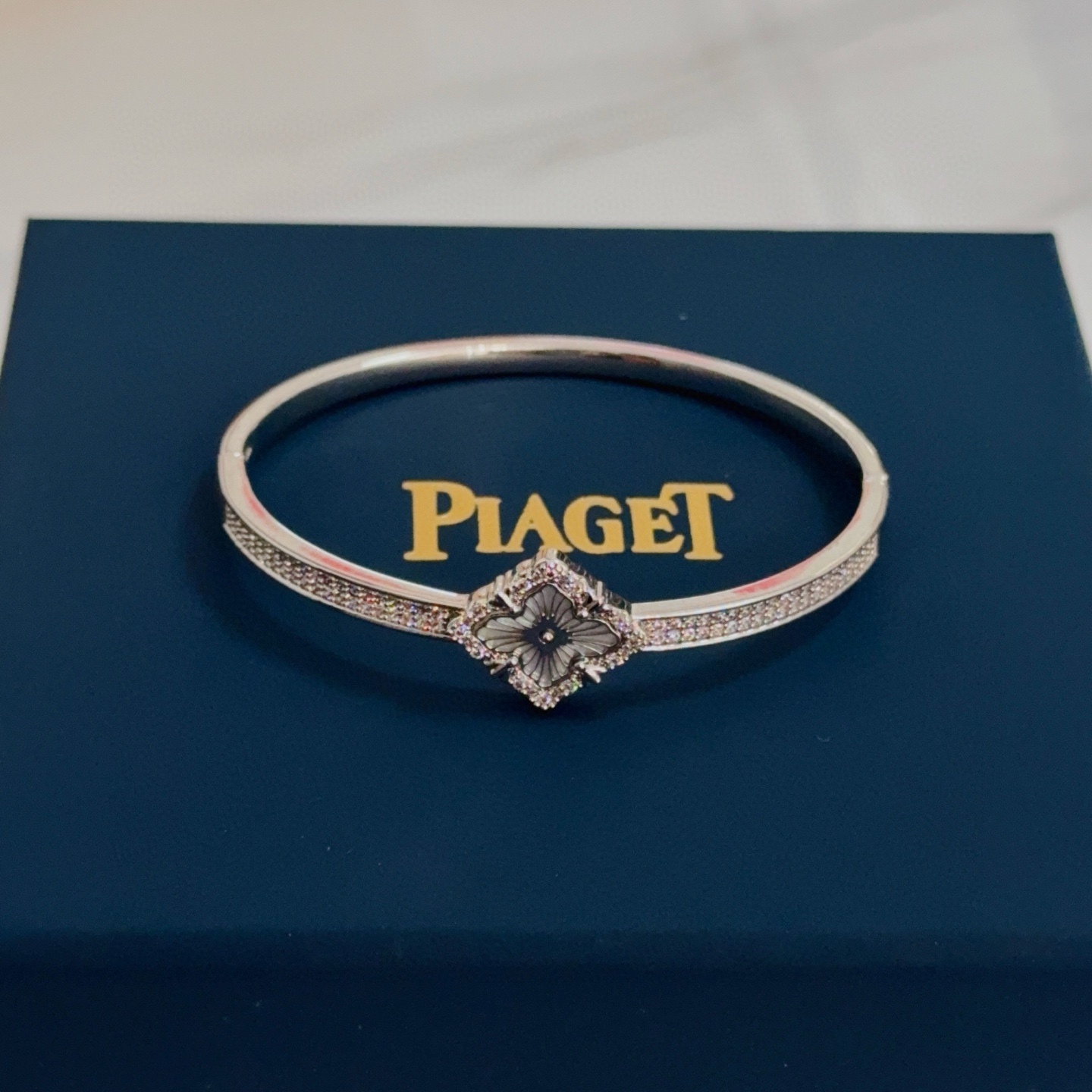 Piaget Rose bracelet silver white gold with clear diamonds and grey mother-of-pearl 17cm