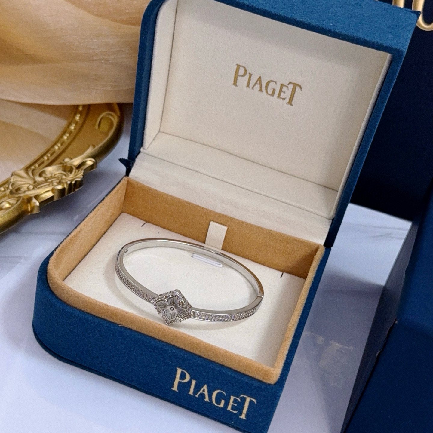 Piaget Rose bracelet silver white gold with clear diamonds and grey mother-of-pearl 17cm