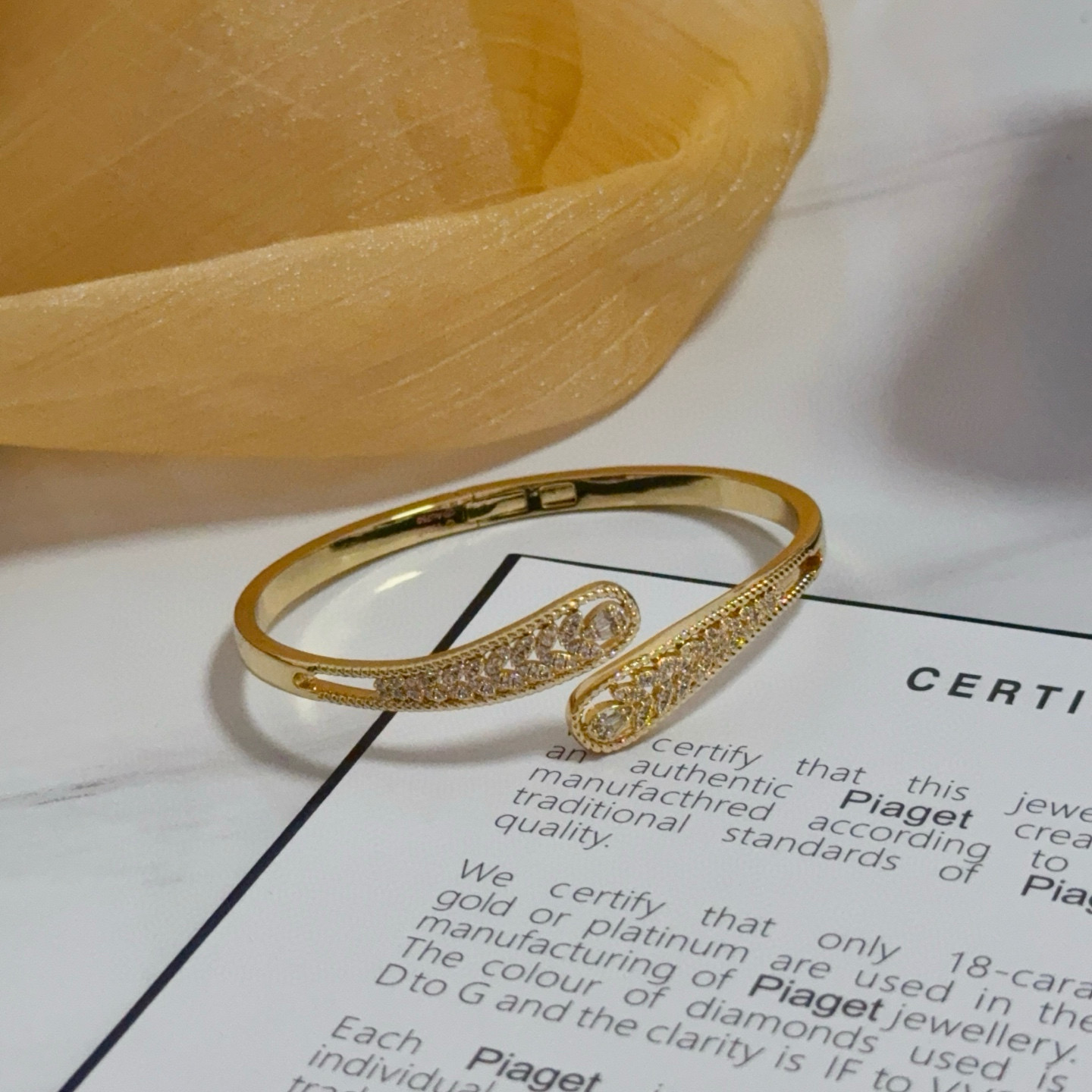 Piaget Possession bracelet 18k yellow gold with clear pave diamonds 17cm