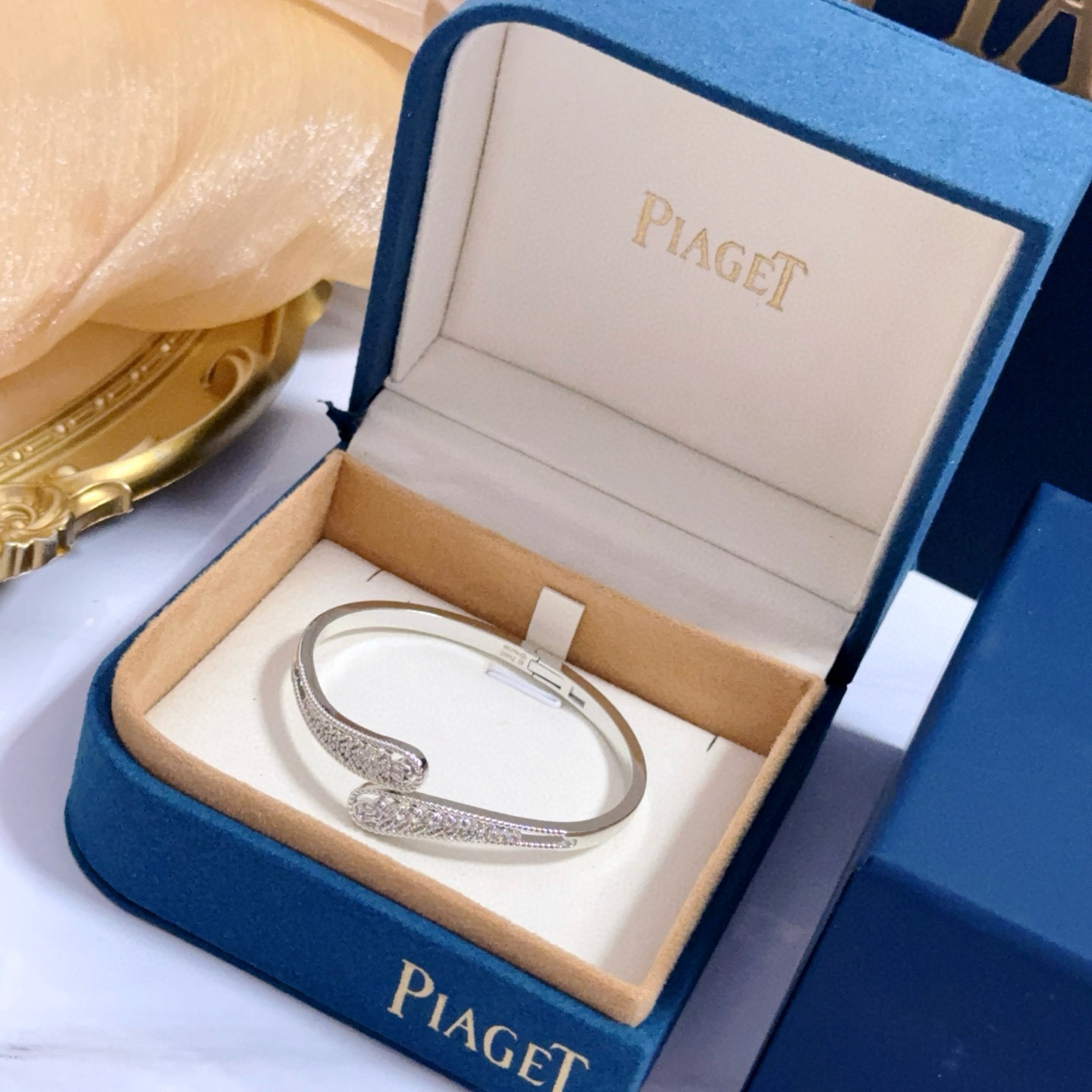 Piaget Possession bracelet silver-toned white gold with clear pave diamonds 16cm inner circumference