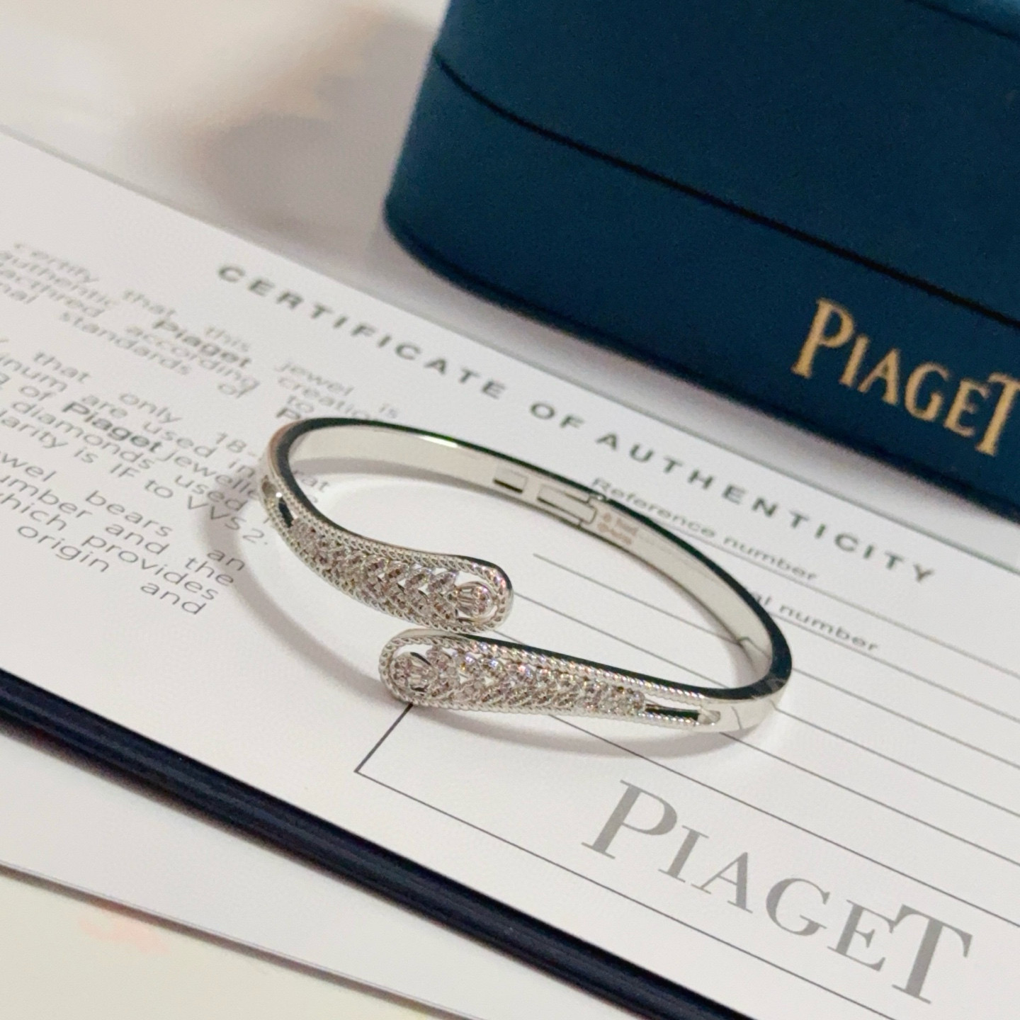 Piaget Possession bracelet silver-toned white gold with clear pave diamonds 16cm inner circumference