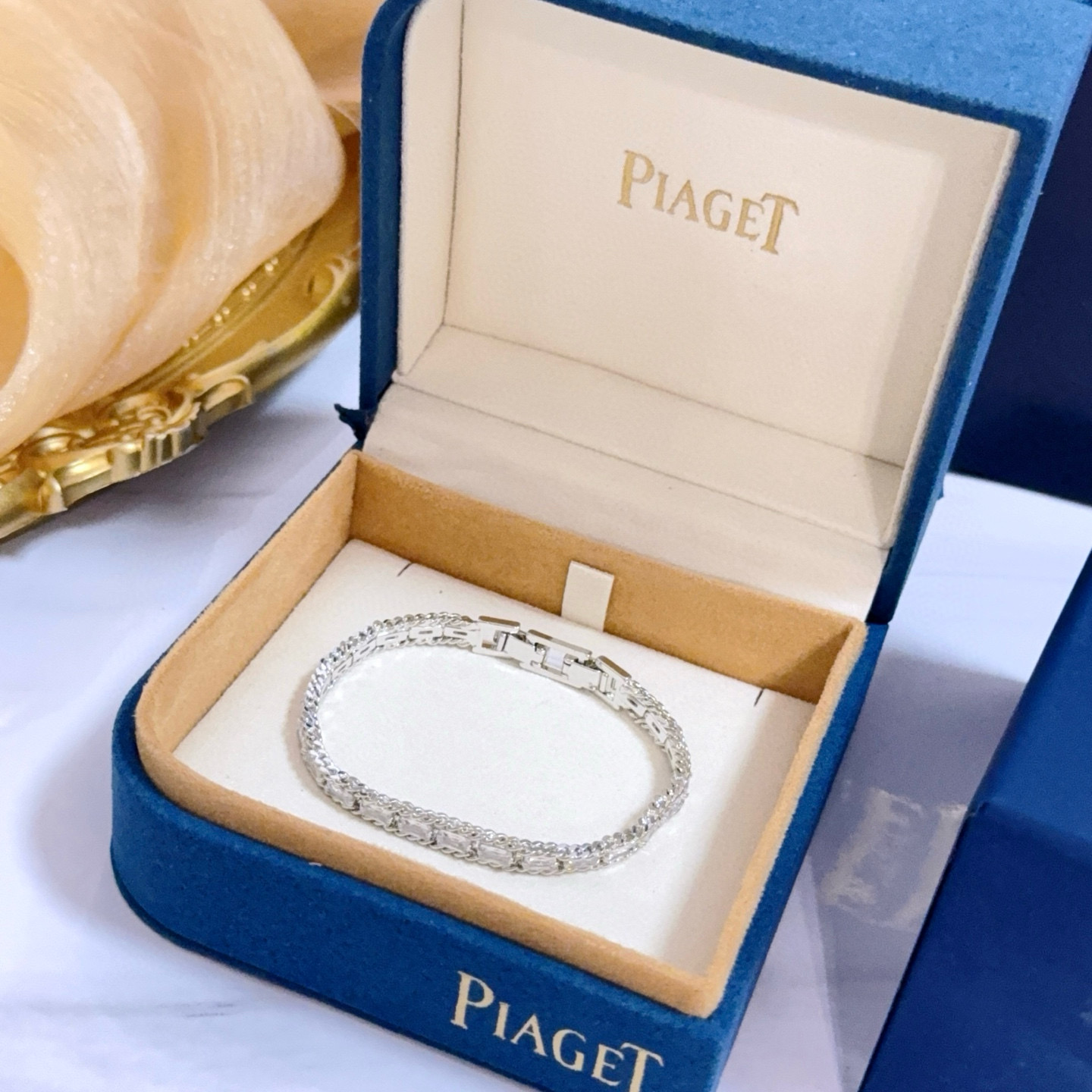 Piaget Diamond Line Bracelet bracelet 18k white gold clear diamond 17cm