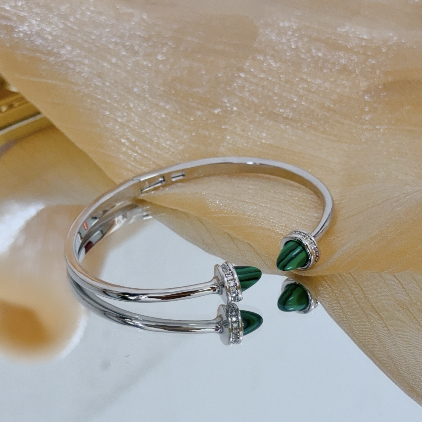 Piaget Possession bracelet Silver-toned white gold green malachite clear diamond accents 17cm