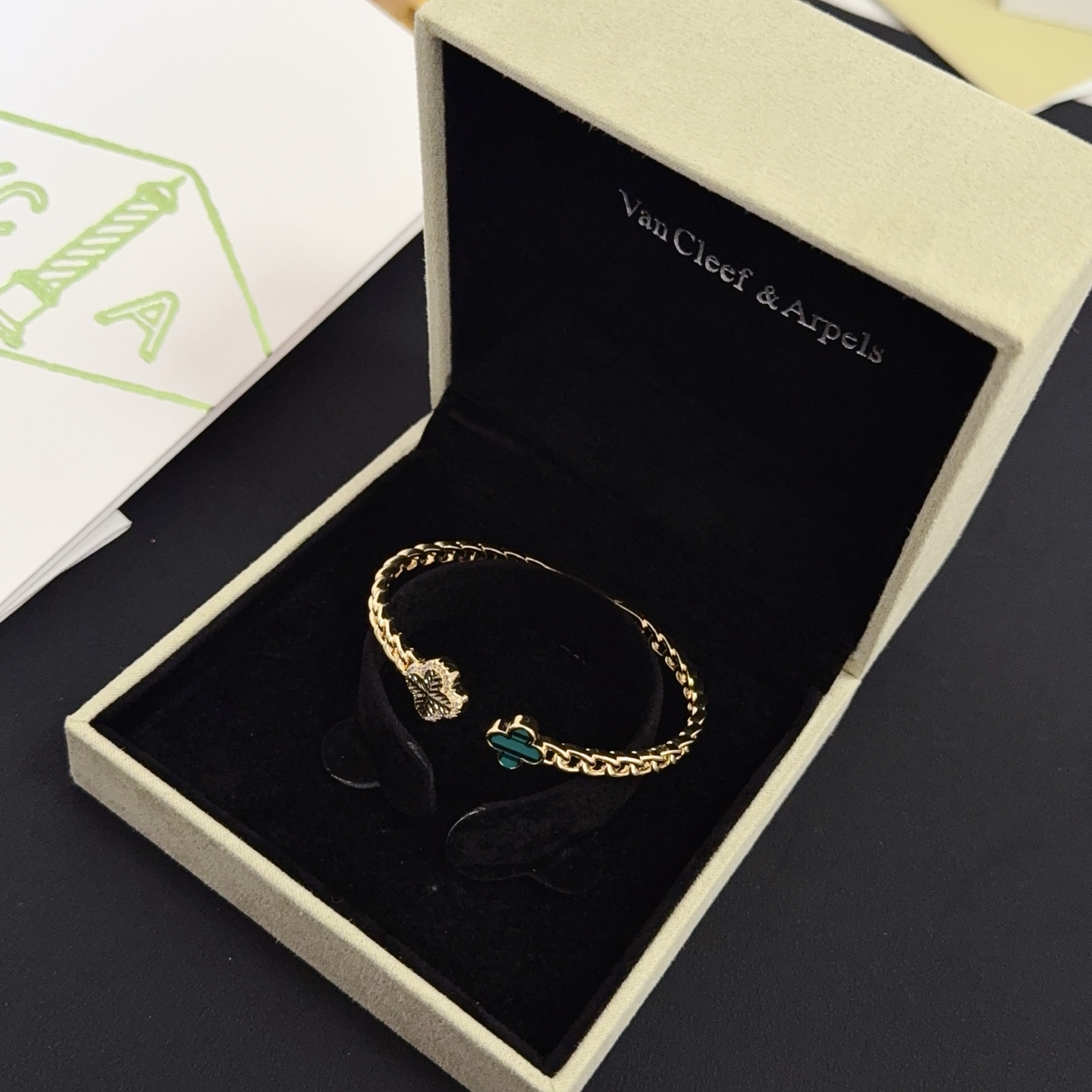 Van Cleef Arpels Alhambra bracelet gold metal green malachite clear diamond accents 17cm