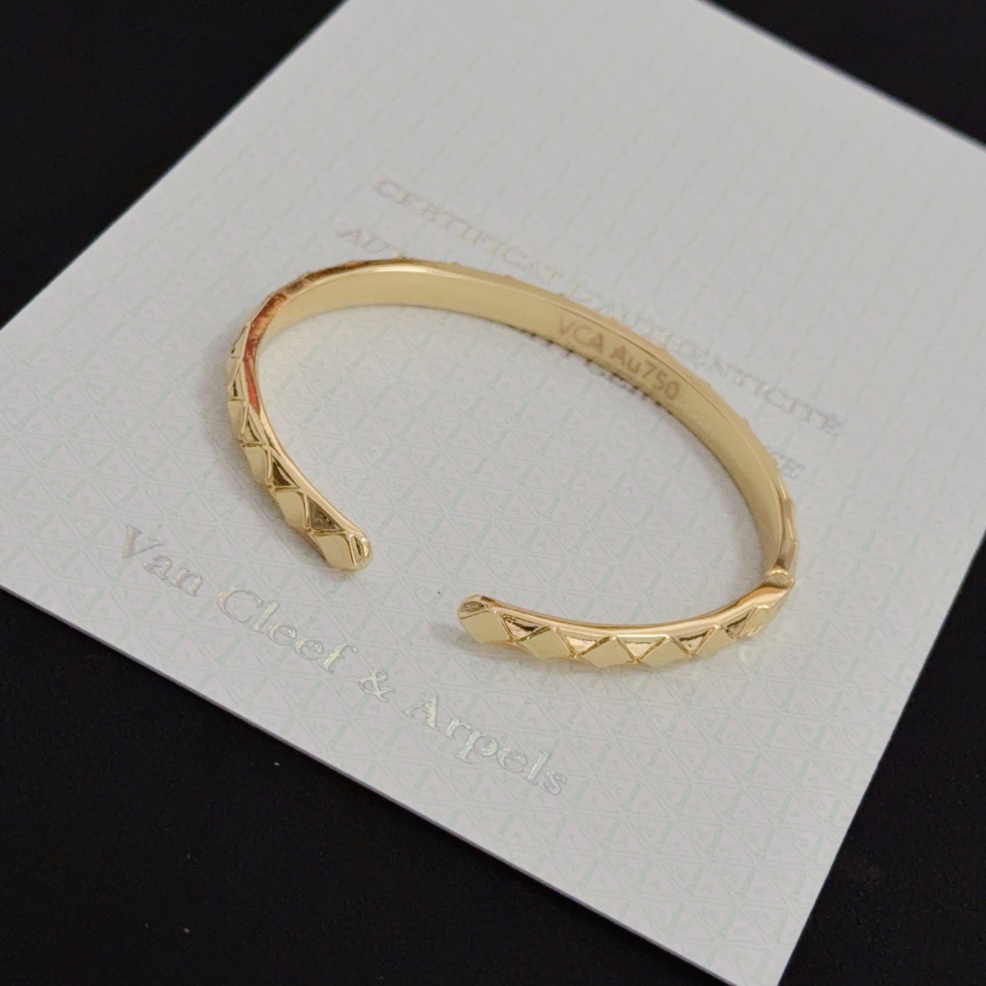 Bracciale Van Cleef Arpels Perlee Couleurs Or Rose in oro giallo con accenti di diamanti chiari 17 cm