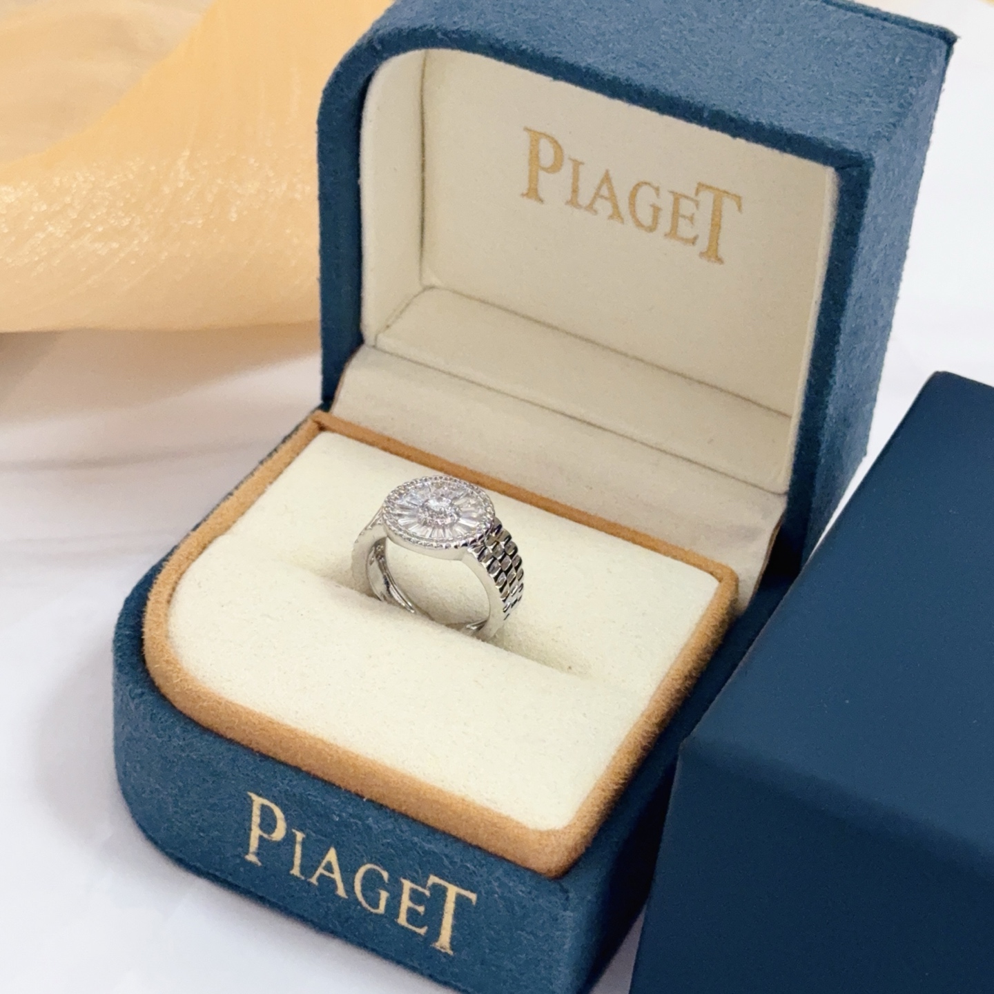 Piaget Sunlight ring silver-toned white gold with clear diamonds US 7