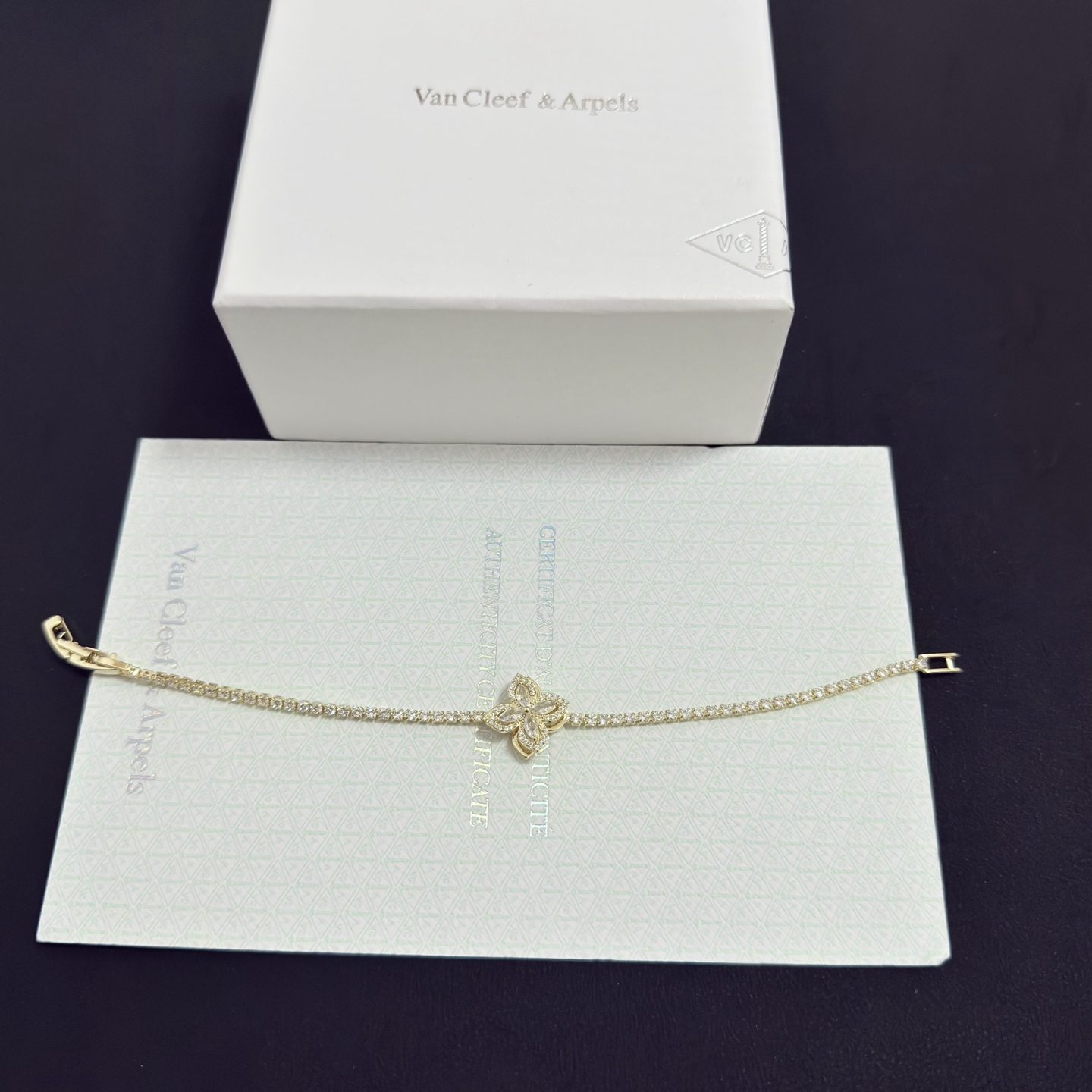 Van Cleef Arpels Lotus bracelet Yellow gold with clear diamonds 17cm