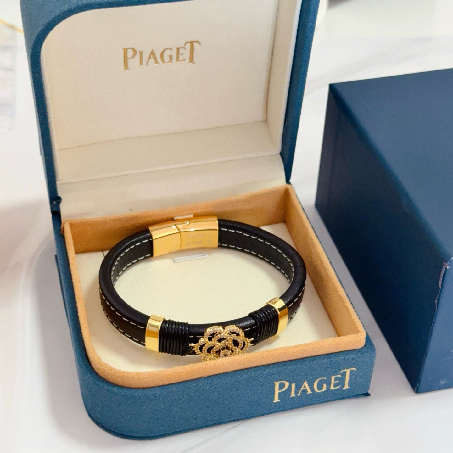 Piaget Rose Leather Bracelet bracelet Yellow gold black leather clear diamond 17cm