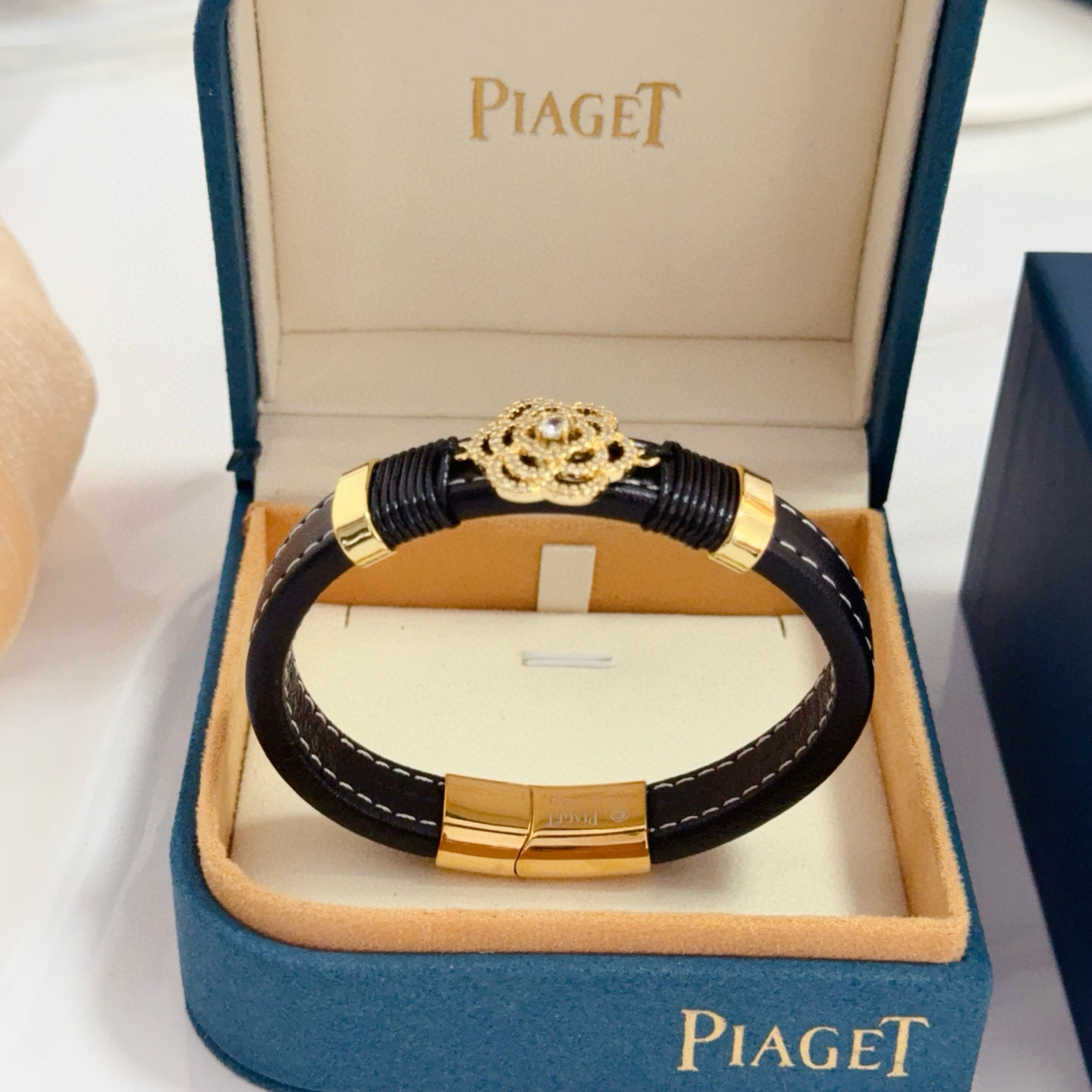 Piaget Rose Leather Bracelet bracelet Yellow gold black leather clear diamond 17cm