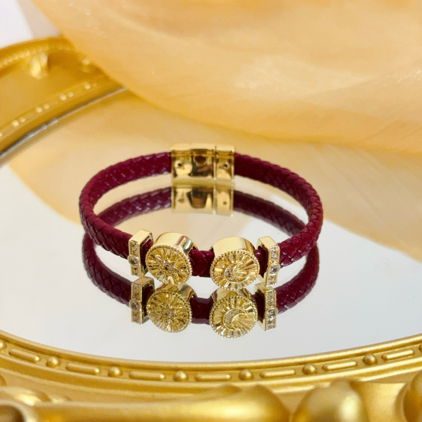 Piaget Possession bracelet Yellow gold burgundy braided leather clear diamond accents 17cm