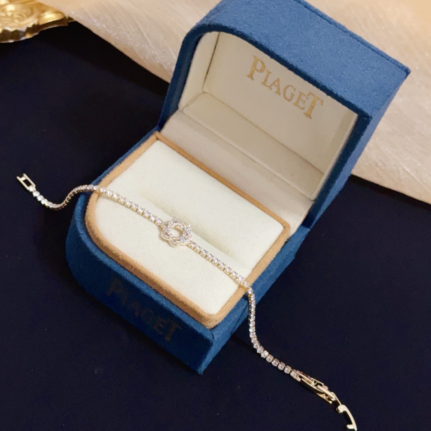 Piaget Rose bracelet Yellow gold with clear diamond simulants 17cm