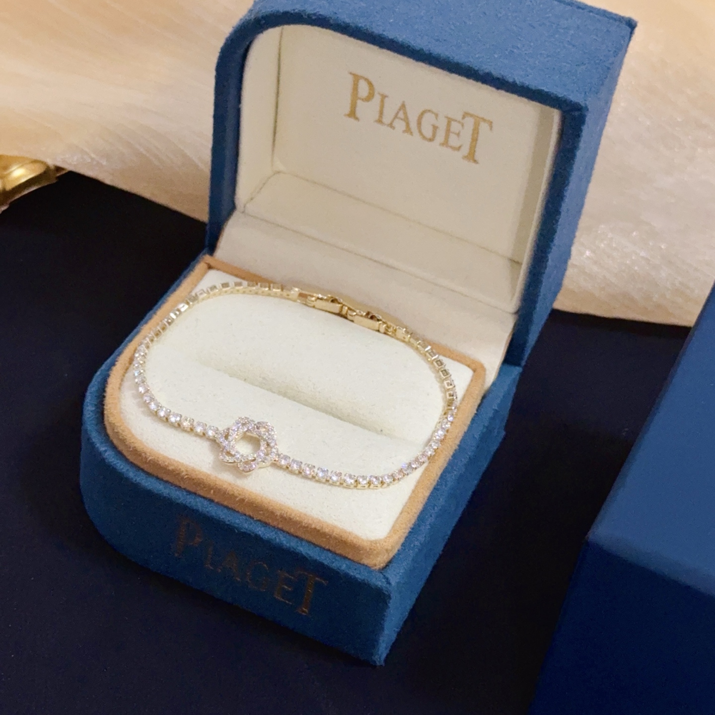 Piaget Rose bracelet Yellow gold with clear diamond simulants 17cm