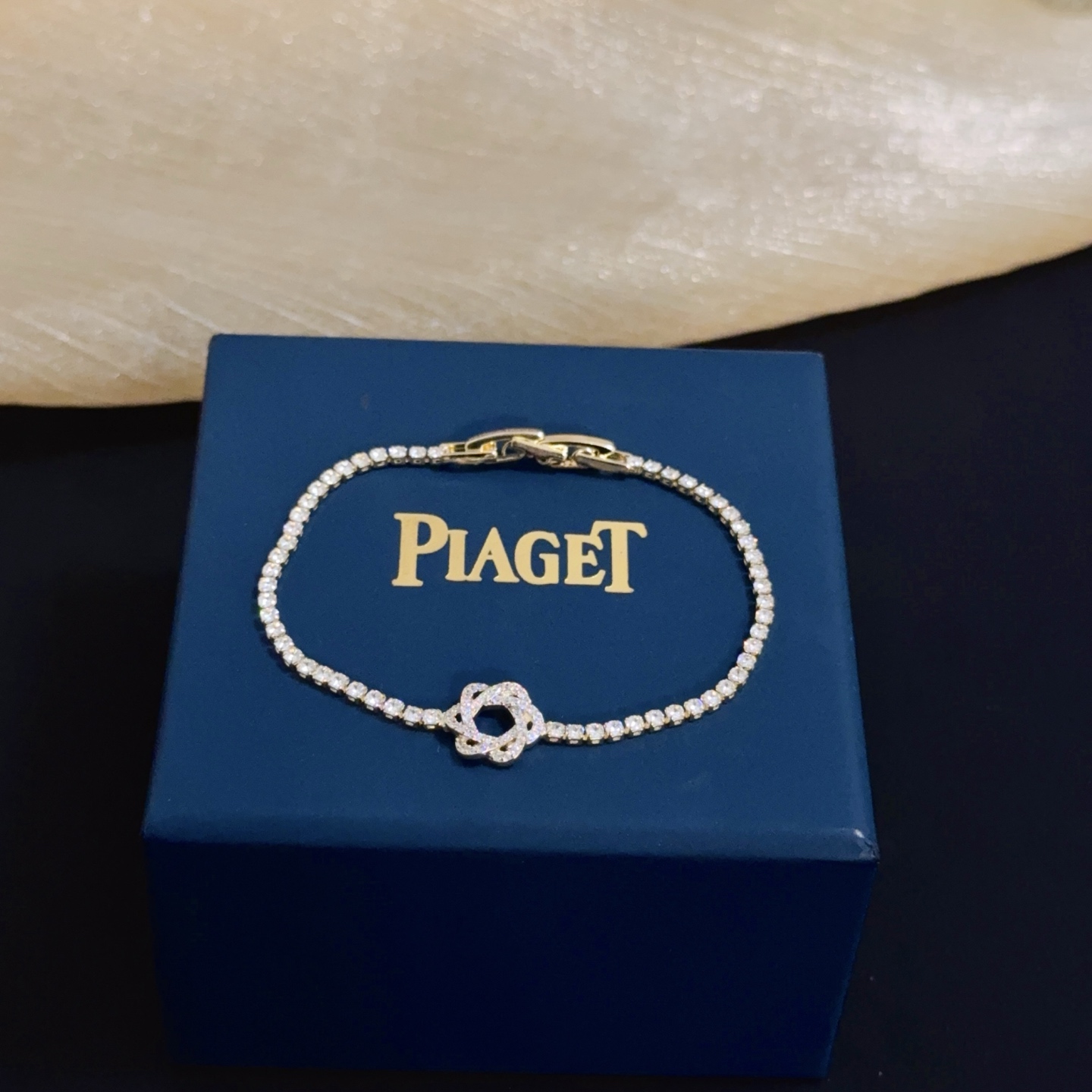 Piaget Rose bracelet Yellow gold with clear diamond simulants 17cm