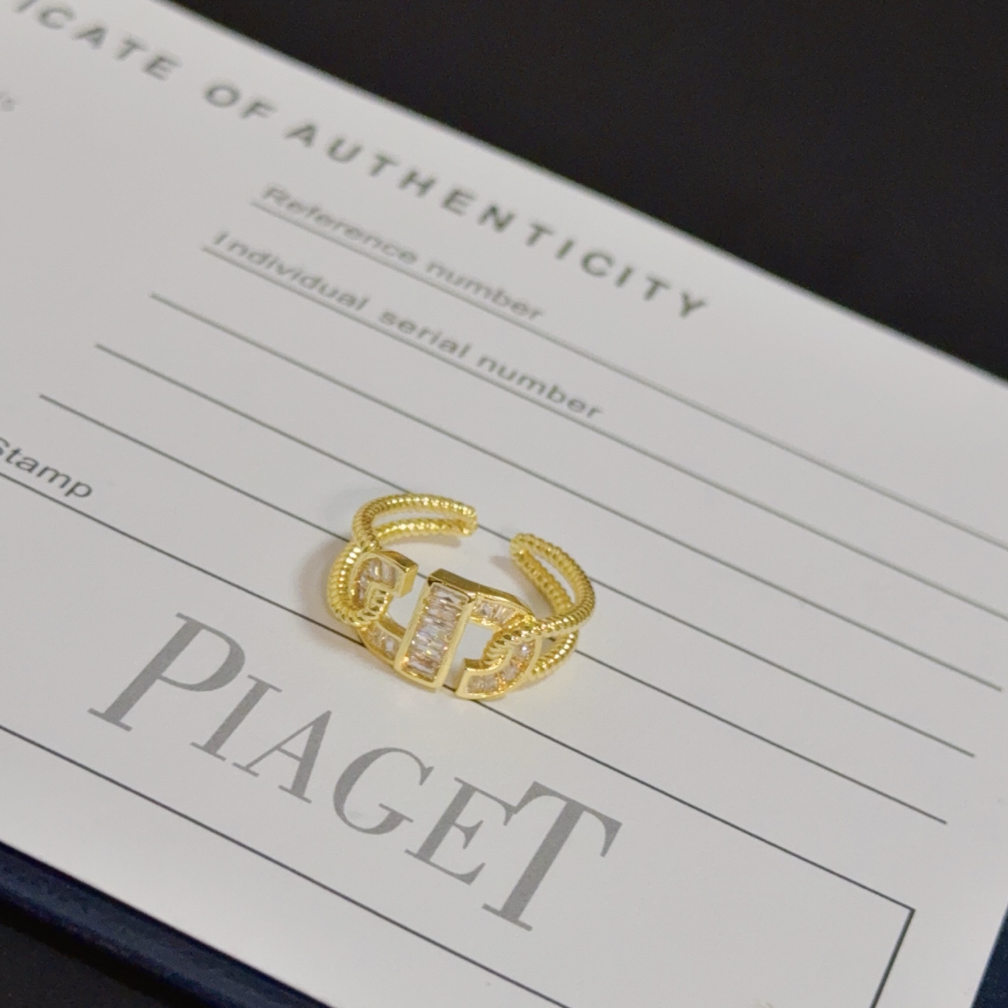 Piaget Possession ring yellow gold with clear diamond accents US 7