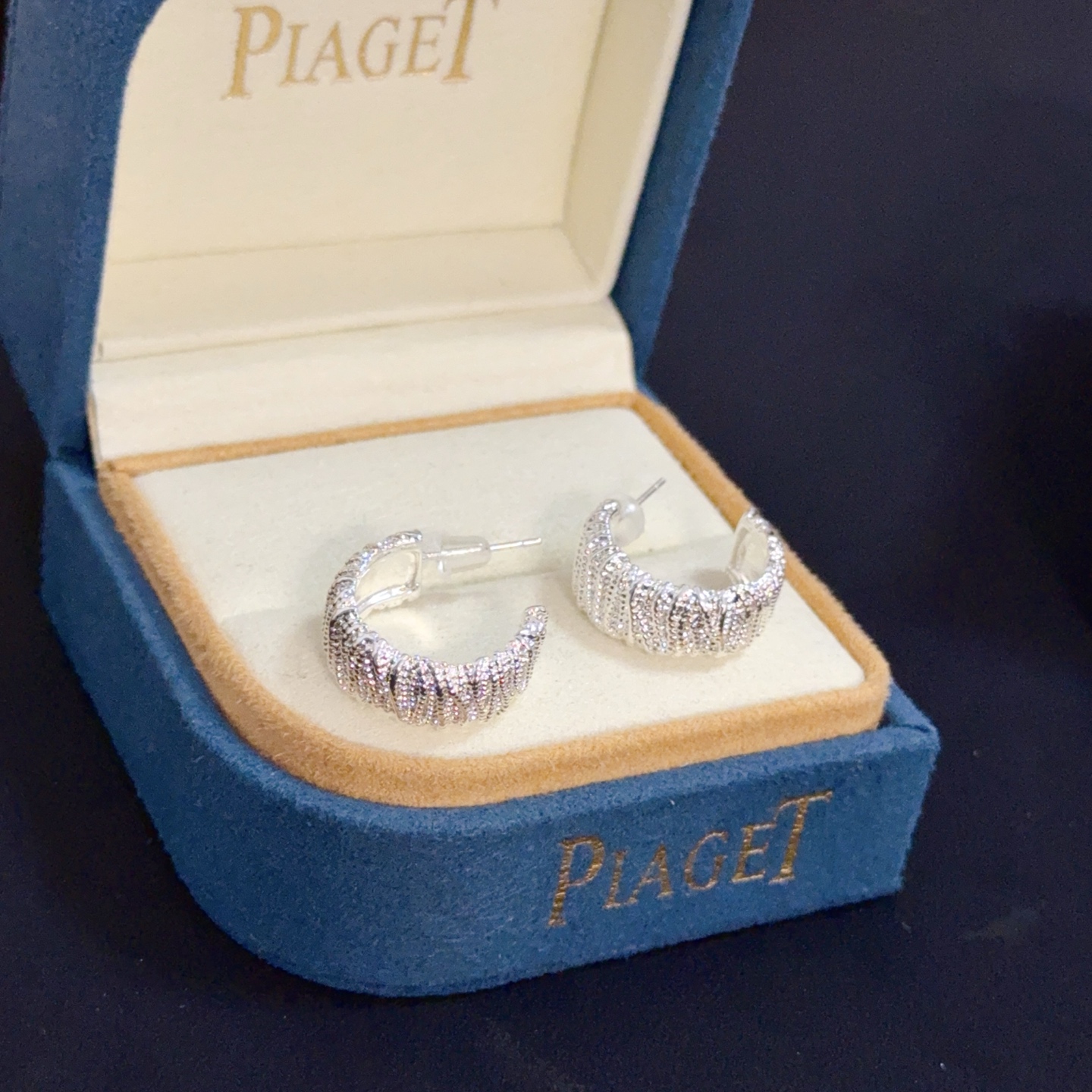 Piaget Pave Textured Hoop earrings silver-toned metal with clear pave stones 15mm hoop diameter
