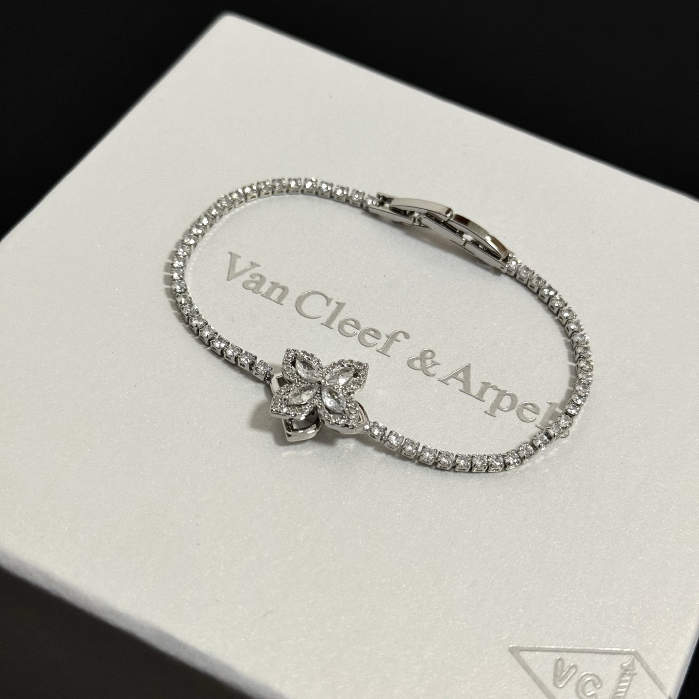 Van Cleef Arpels Four-leaf Clover Diamond Tennis Bracelet bracelet Silver-toned white gold with clear diamonds 17cm