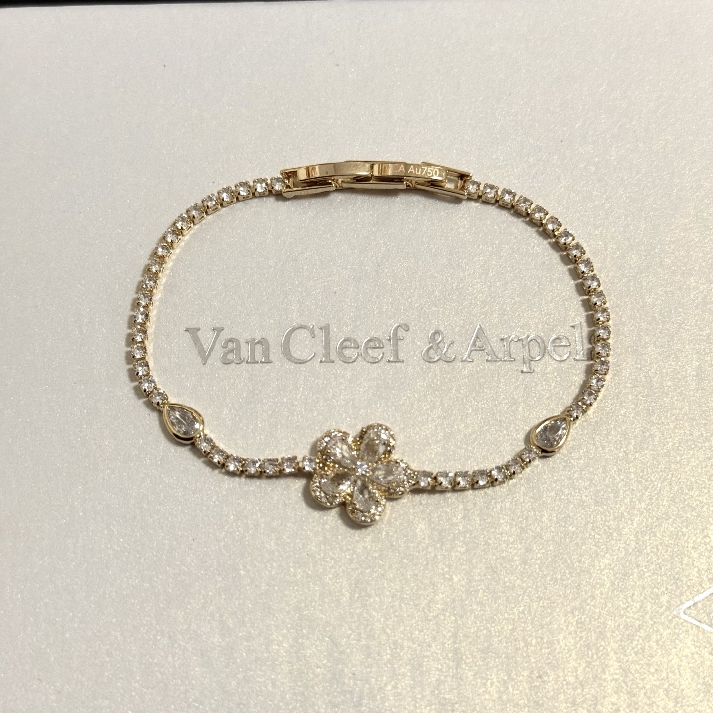 Pulseira Van Cleef Arpels Frivole em ouro amarelo 18K e diamante transparente 17 cm