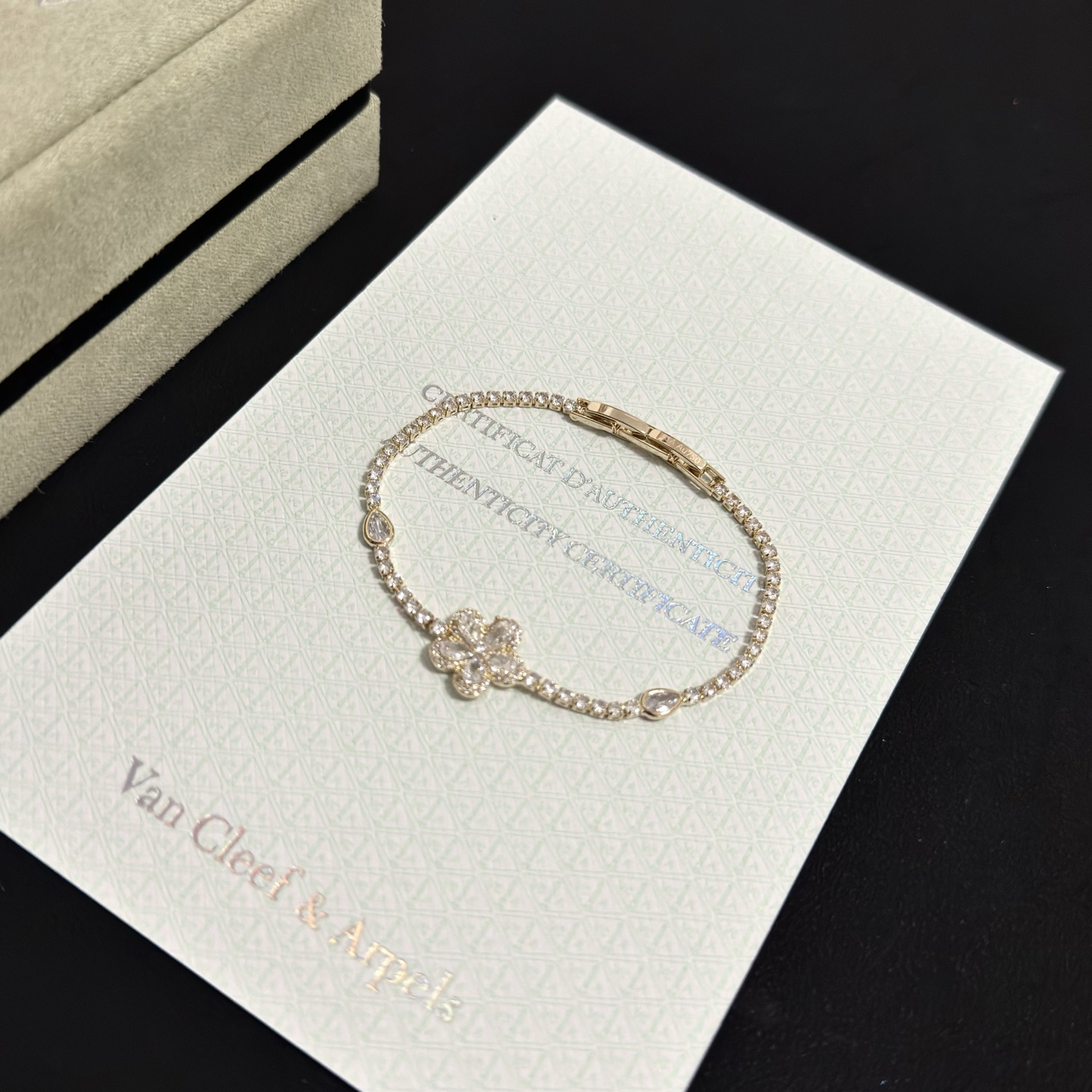 Pulseira Van Cleef Arpels Frivole em ouro amarelo 18K e diamante transparente 17 cm