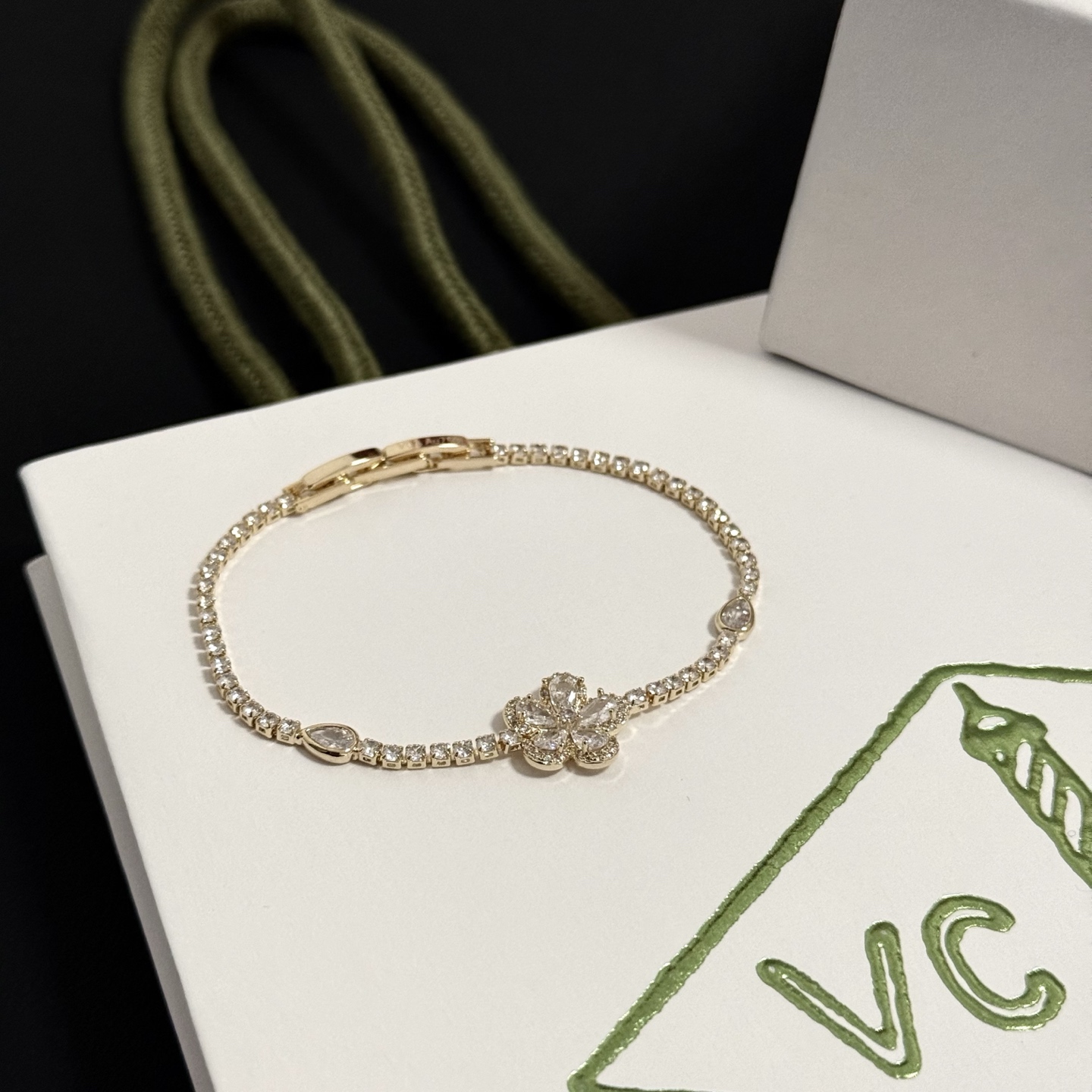 Pulseira Van Cleef Arpels Frivole em ouro amarelo 18K e diamante transparente 17 cm