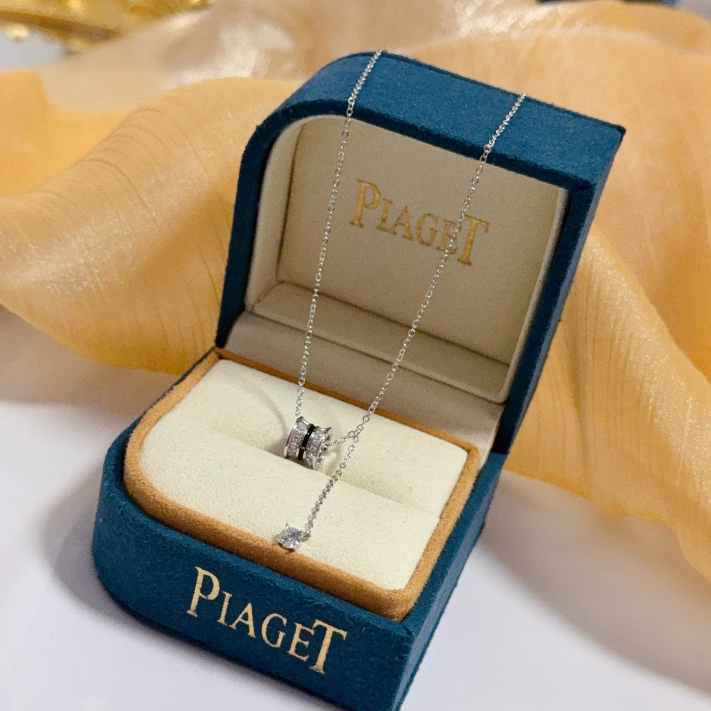 Piaget Possession necklace silver-toned white gold with clear diamonds and black enamel accent 42cm
