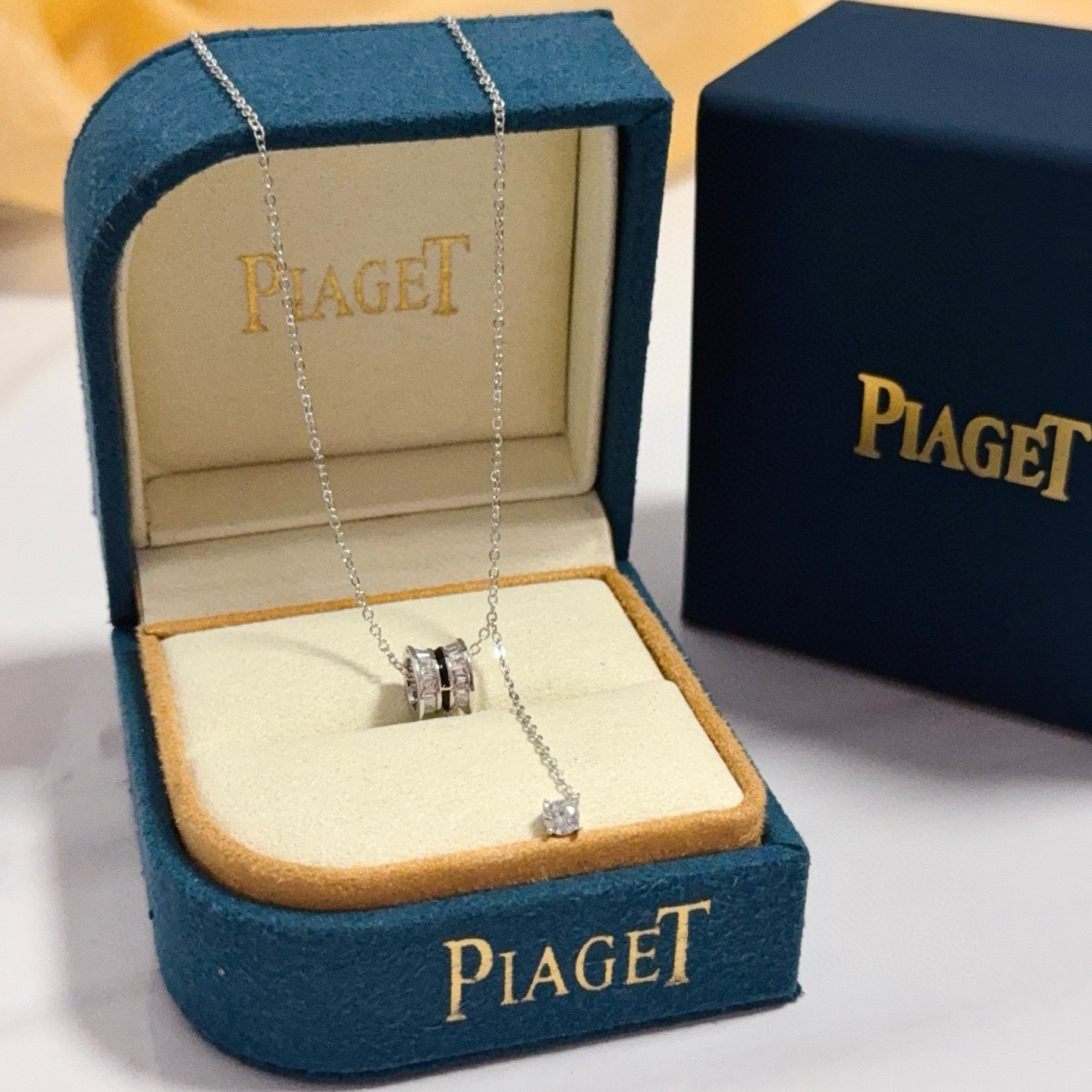 Piaget Possession necklace silver-toned white gold with clear diamonds and black enamel accent 42cm