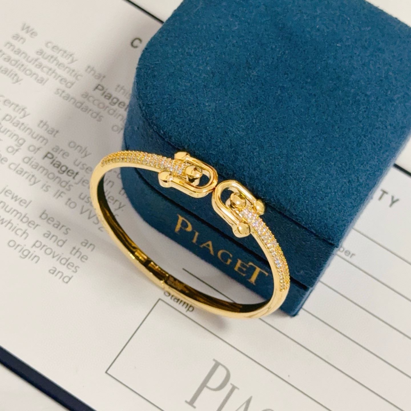 Piaget Possession bracelet Yellow gold with clear diamond pave 17cm