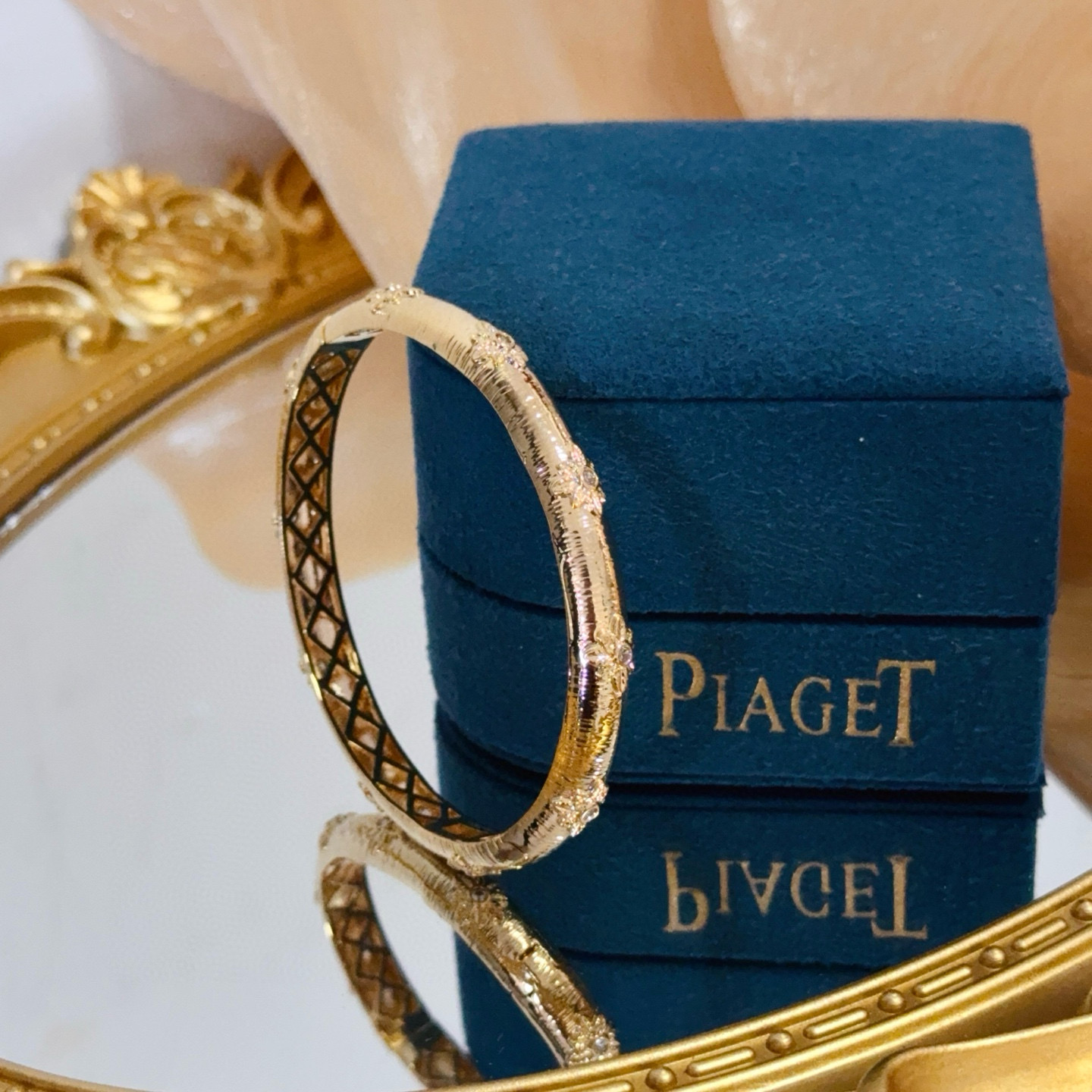 Piaget Rose Bangle bracelet 18k yellow gold with clear diamond accents 17cm inner circumference