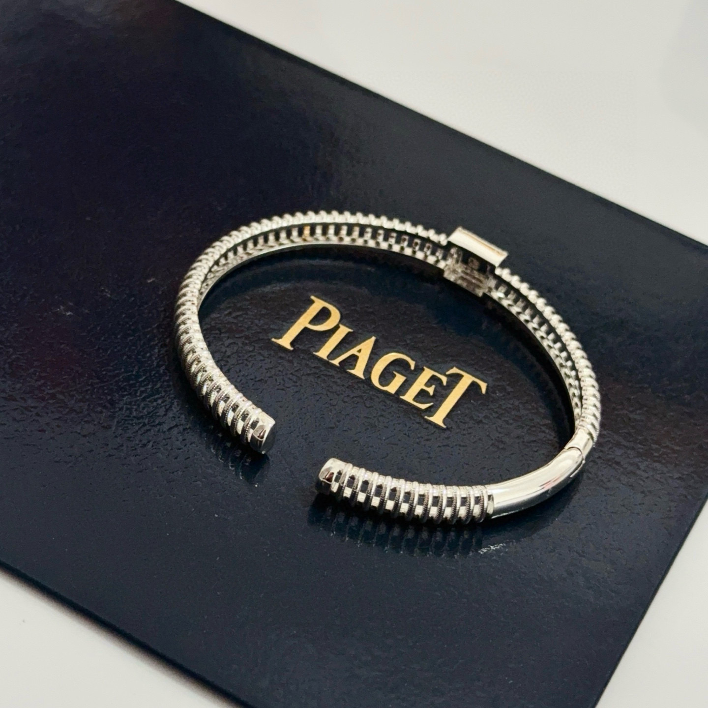 Piaget Possession bracelet silver white gold with clear diamond accents 17cm