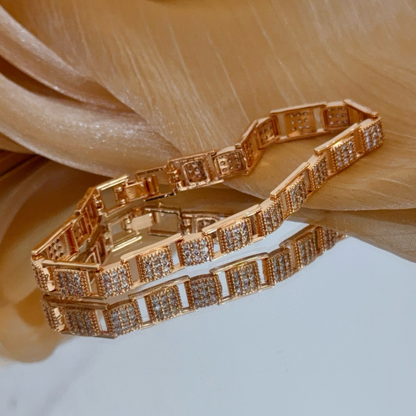Piaget Pave Diamond Link Bracelet bracelet 18k rose gold white diamond 18cm