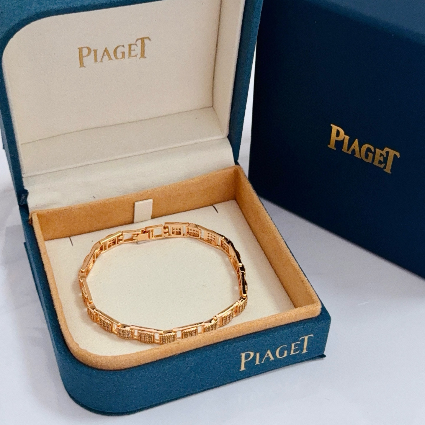 Piaget Pave Diamond Link Bracelet bracelet 18k rose gold white diamond 18cm