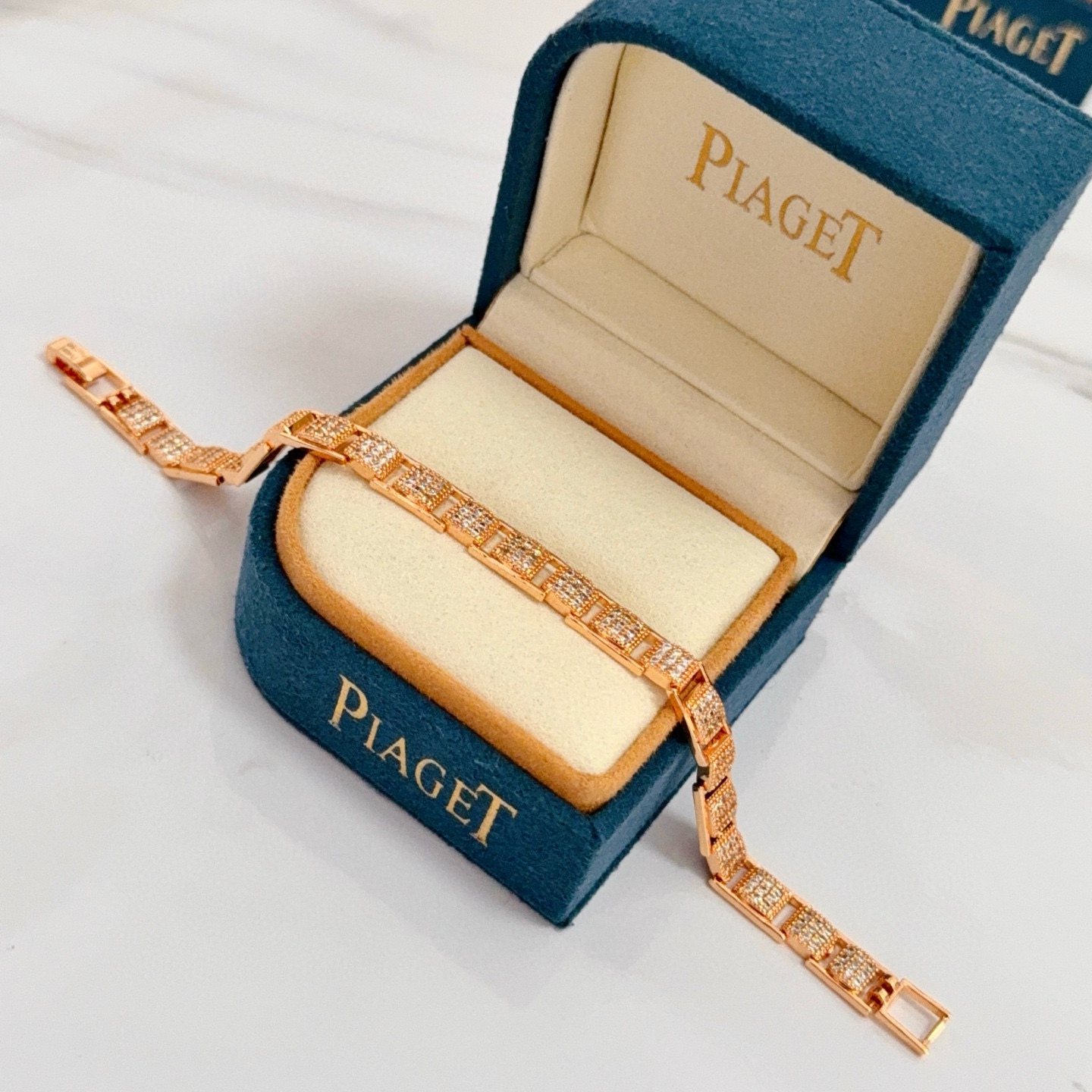 Piaget Pave Diamond Link Bracelet bracelet 18k rose gold white diamond 18cm