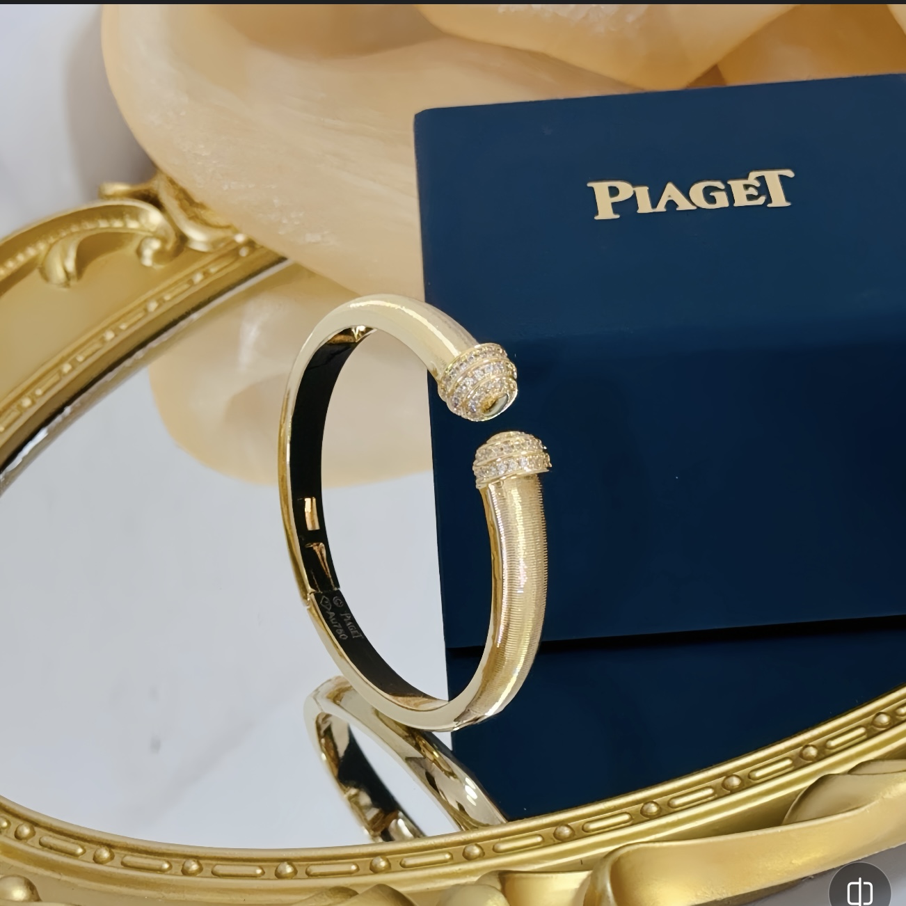 Piaget Possession bracelet 18k yellow gold with clear diamond accents 16cm inner circumference
