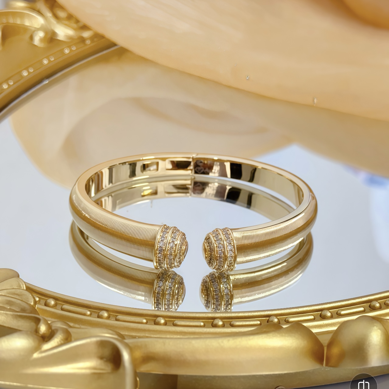 Piaget Possession bracelet 18k yellow gold with clear diamond accents 16cm inner circumference